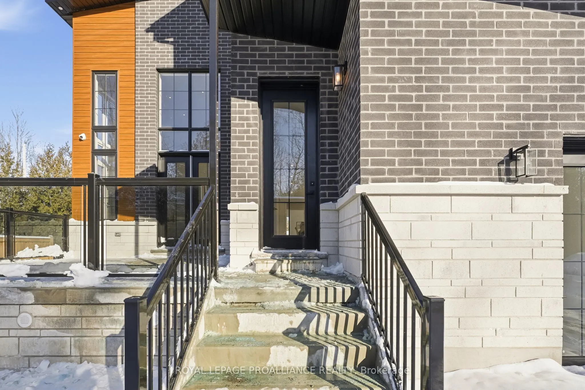 213 Suzanne Mess Boulevard