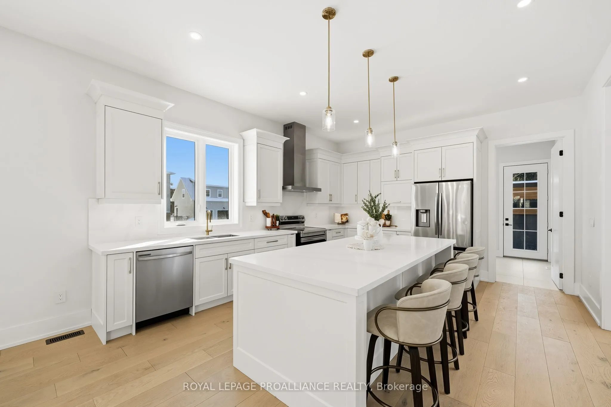 213 Suzanne Mess Boulevard