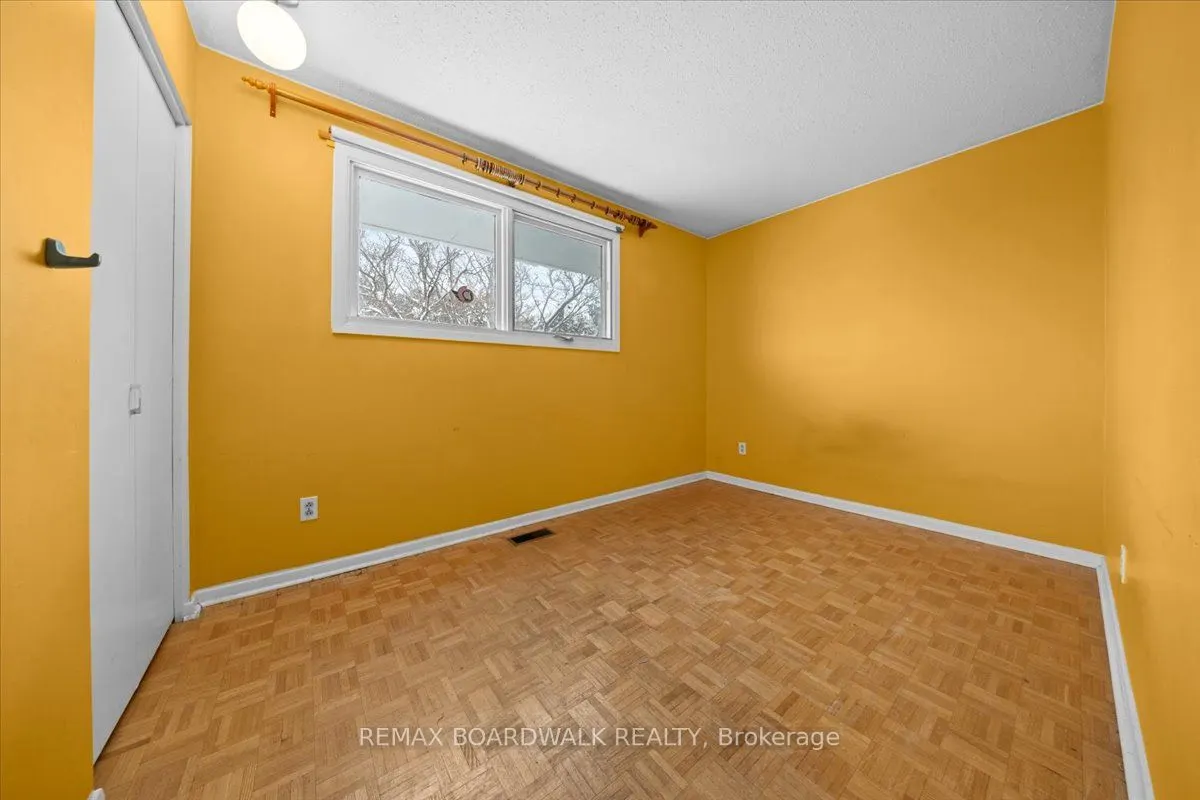 825 De Salaberry Street