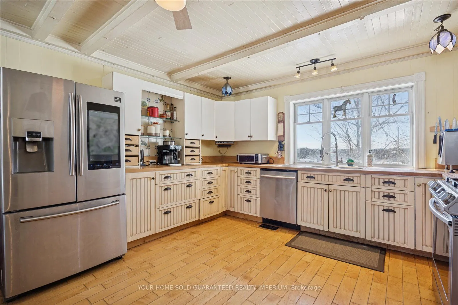 217 Fairbairn Road