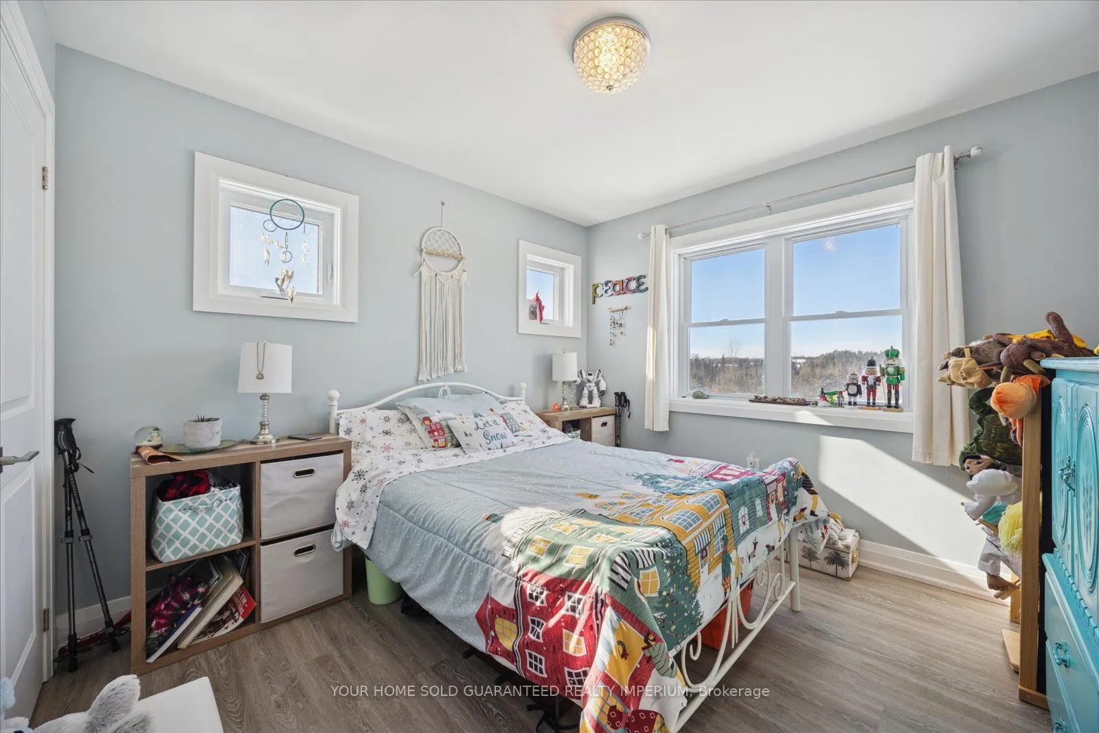 217 Fairbairn Road