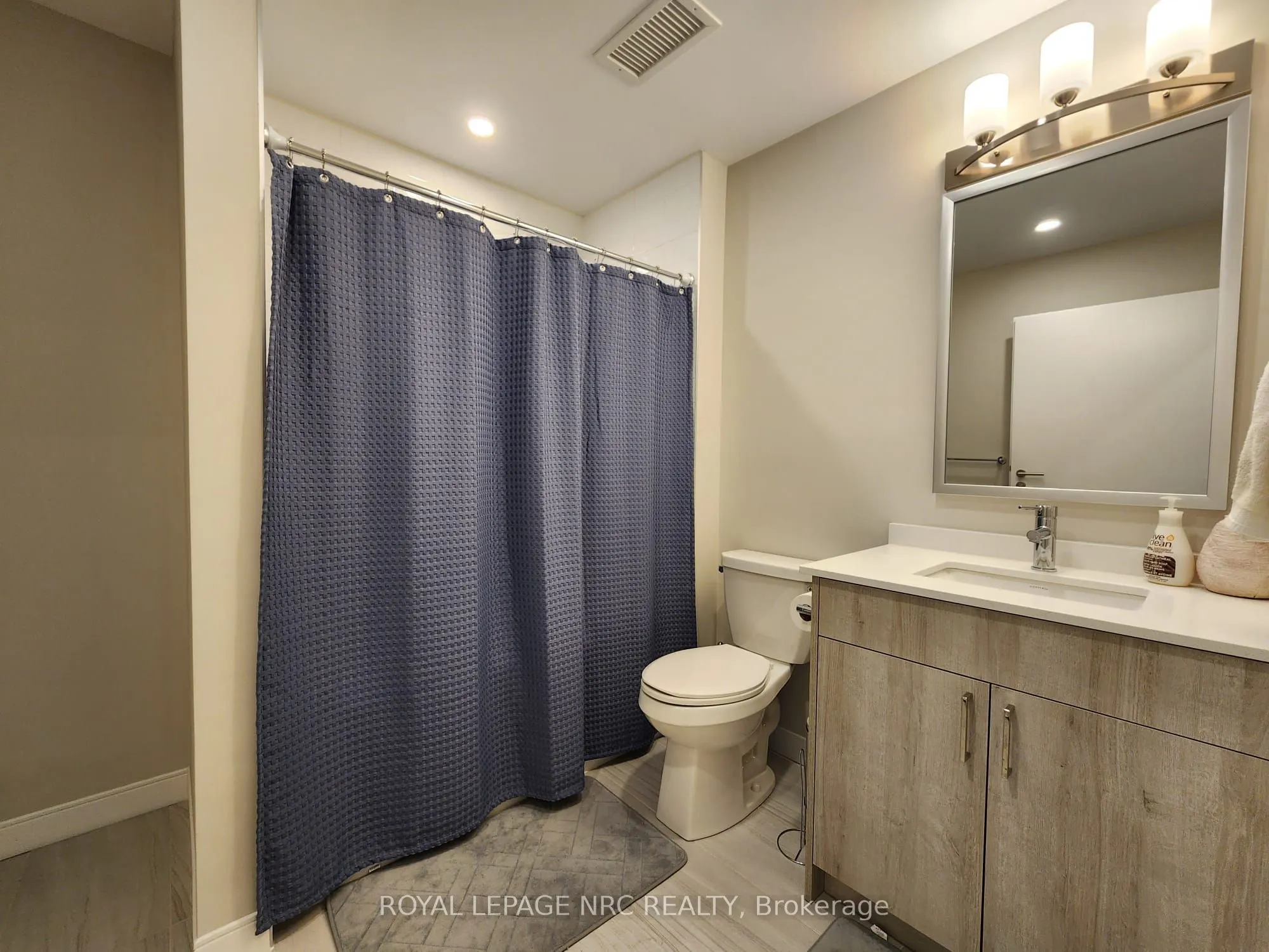 118 West Street #204