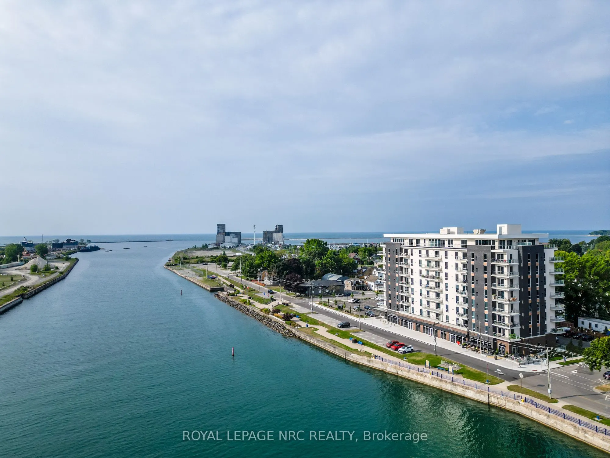 118 West Street #204