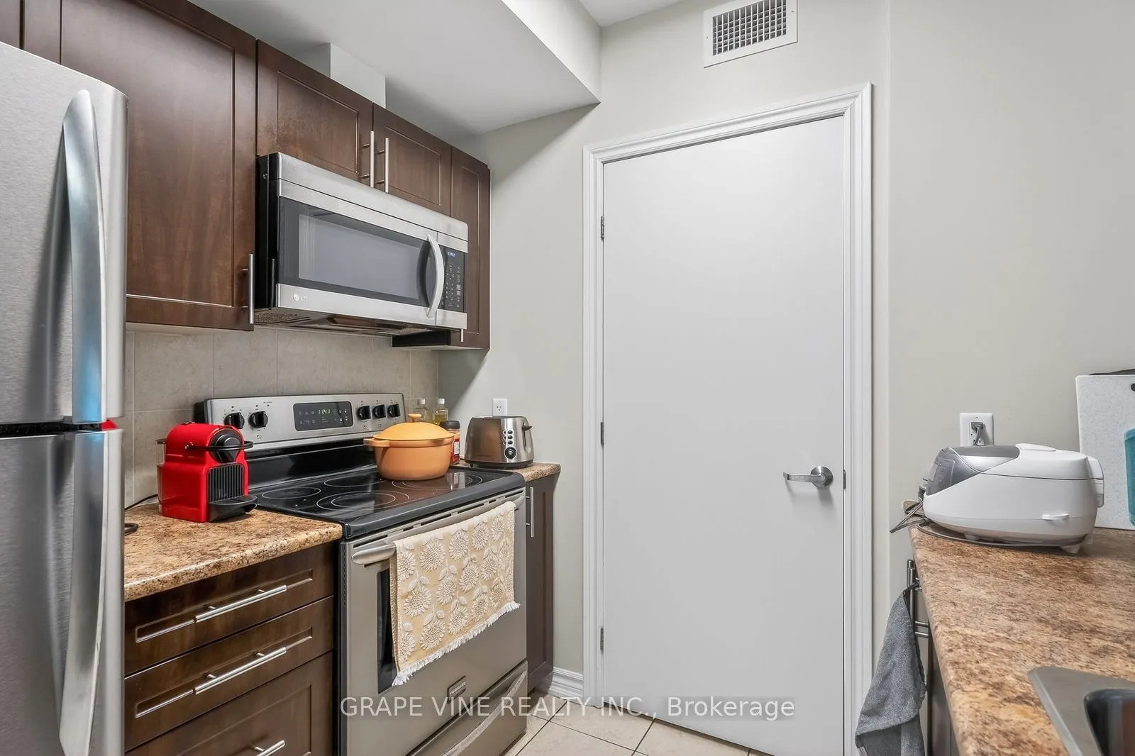 234 Rideau Street #304