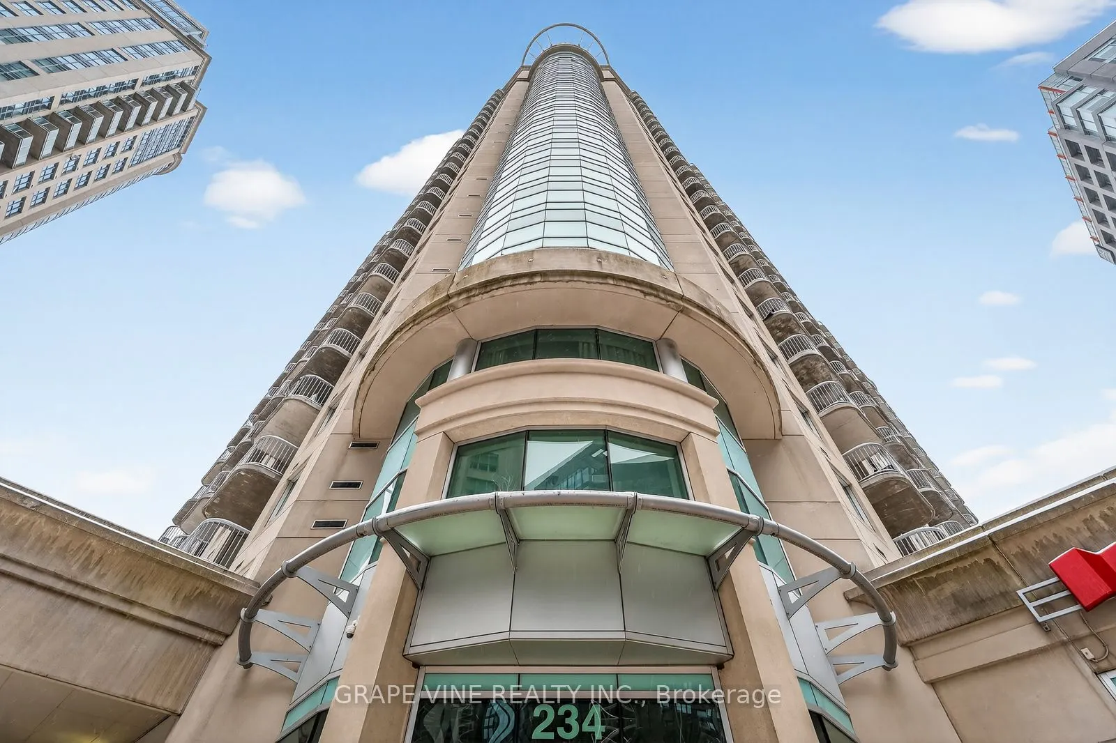234 Rideau Street #304