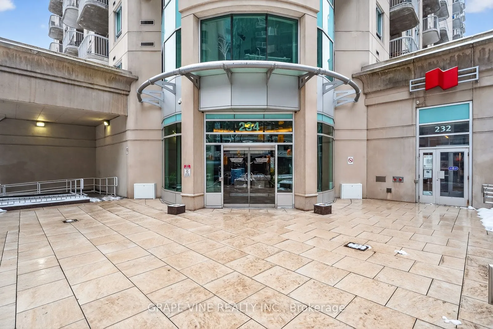 234 Rideau Street #304
