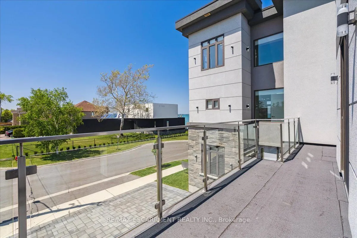 4 Sunrow Gate