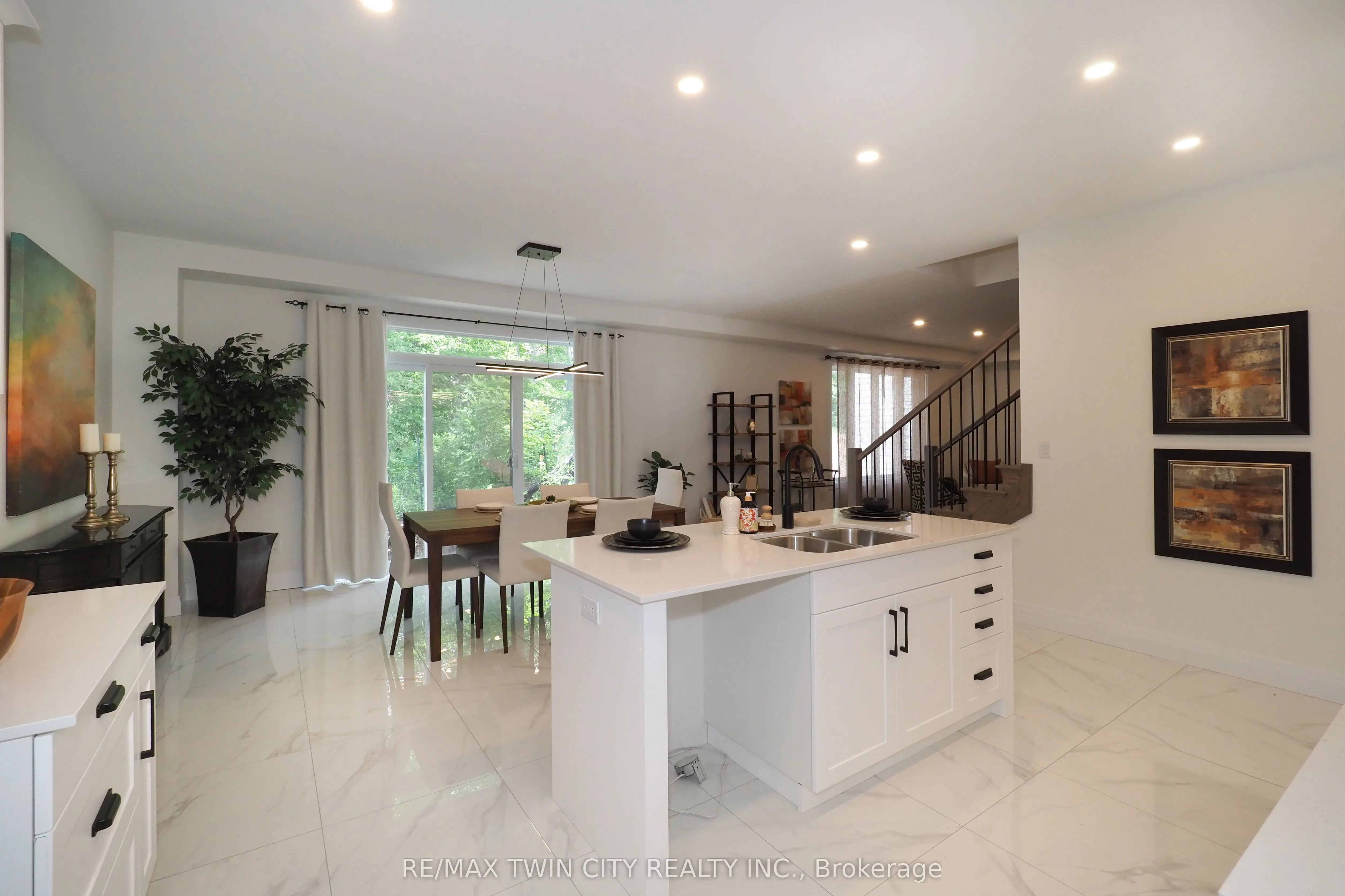217 JEFFREY Place
