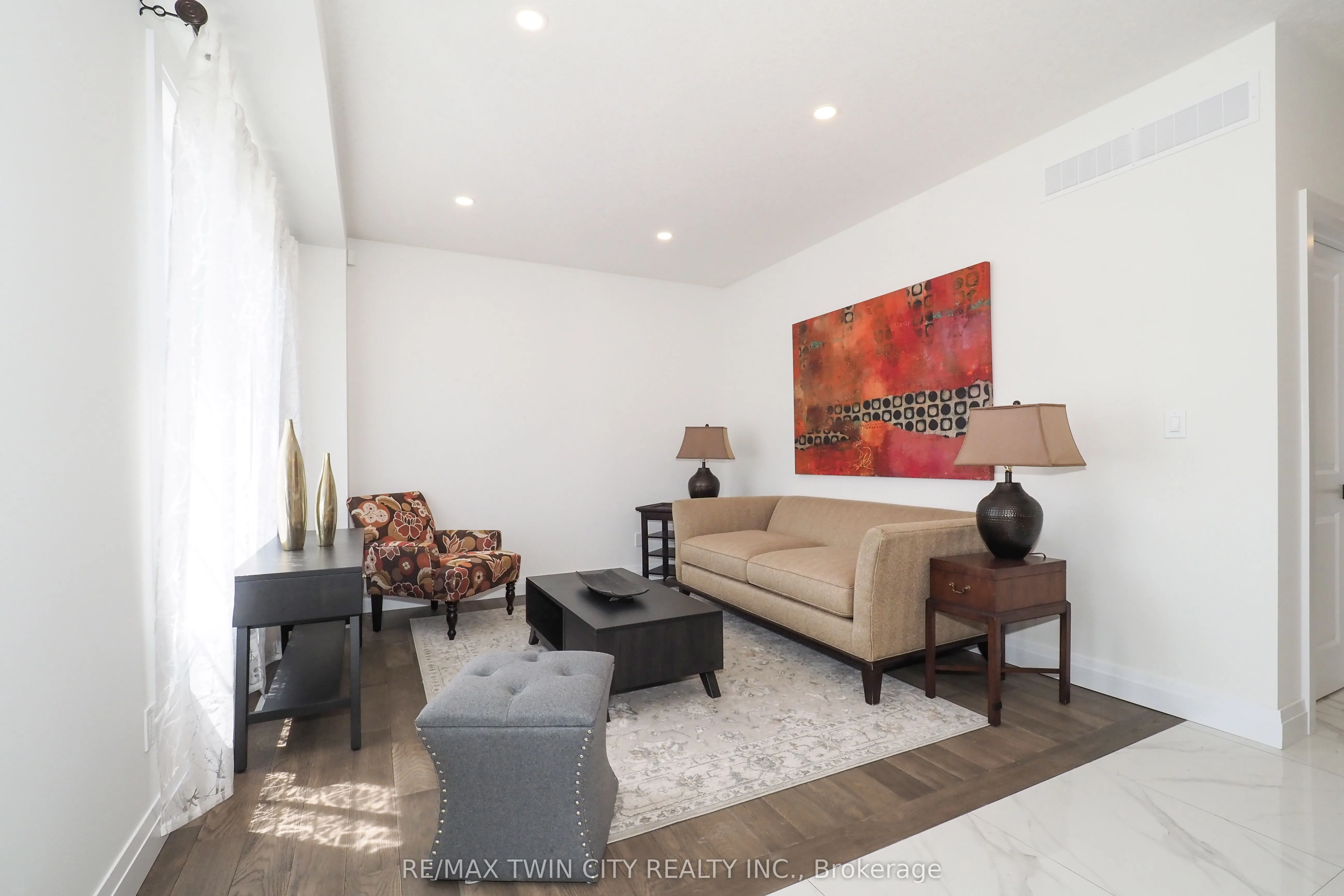 217 JEFFREY Place