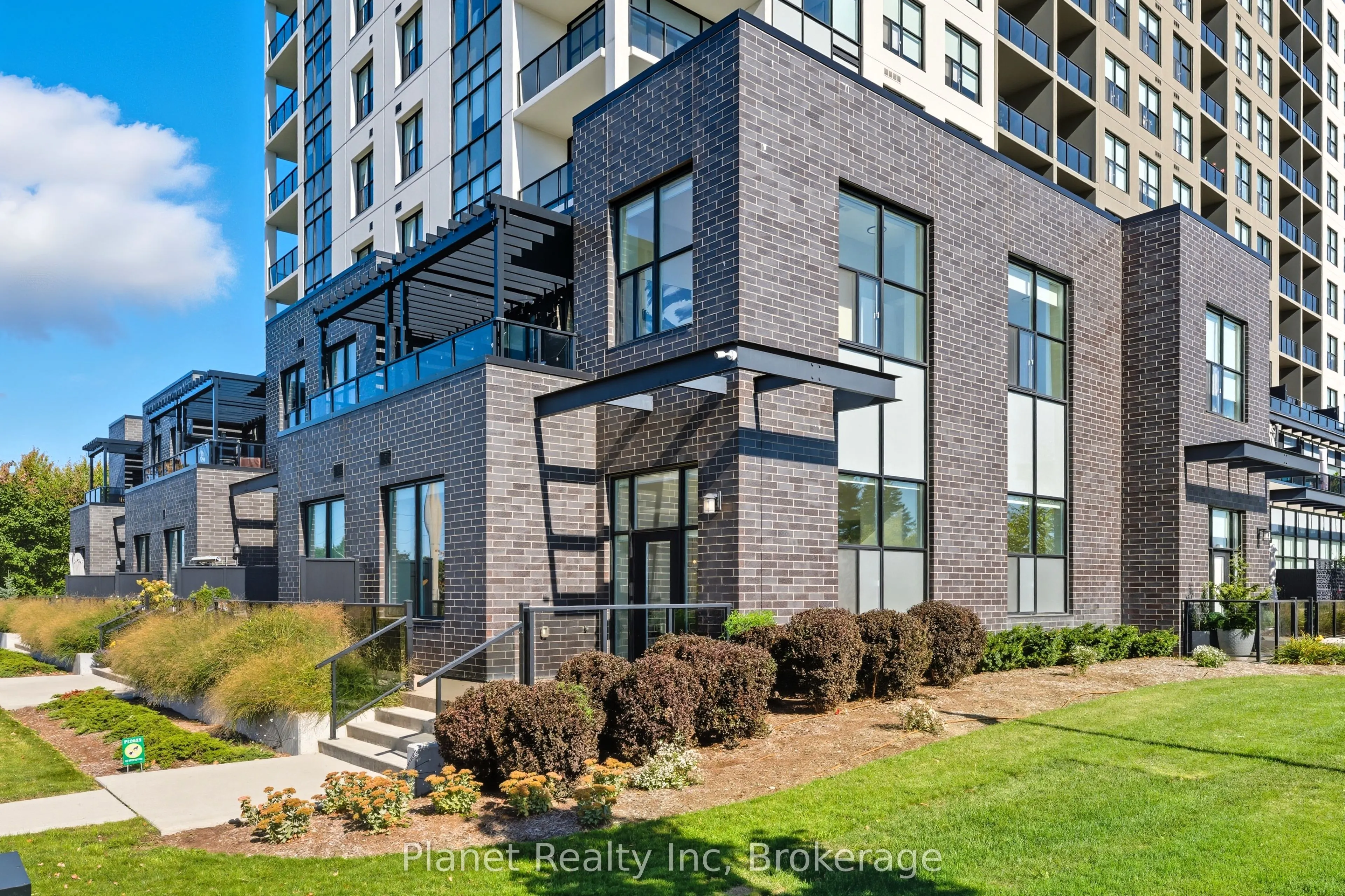 1878 Gordon Street #103