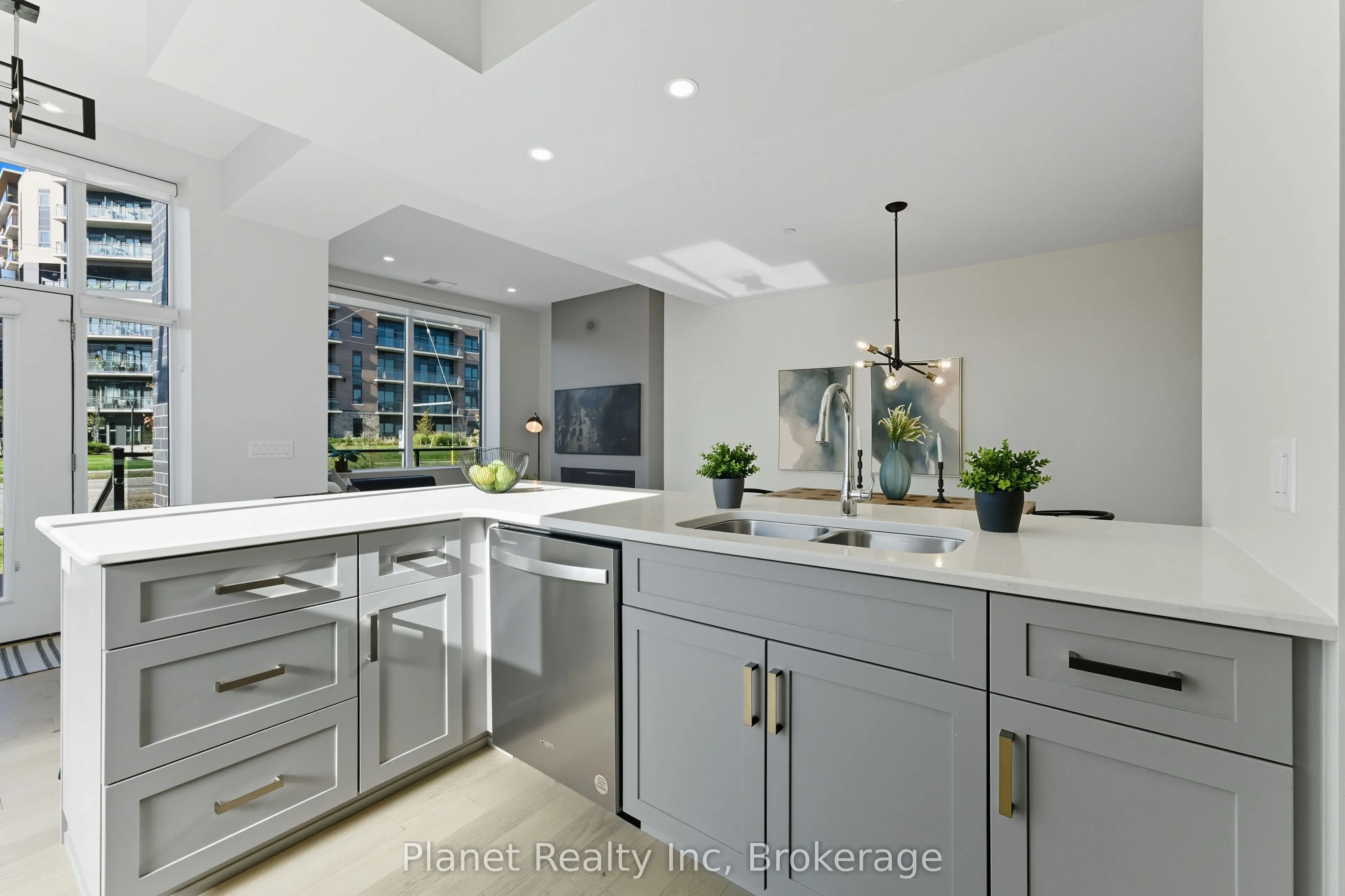 1878 Gordon Street #103