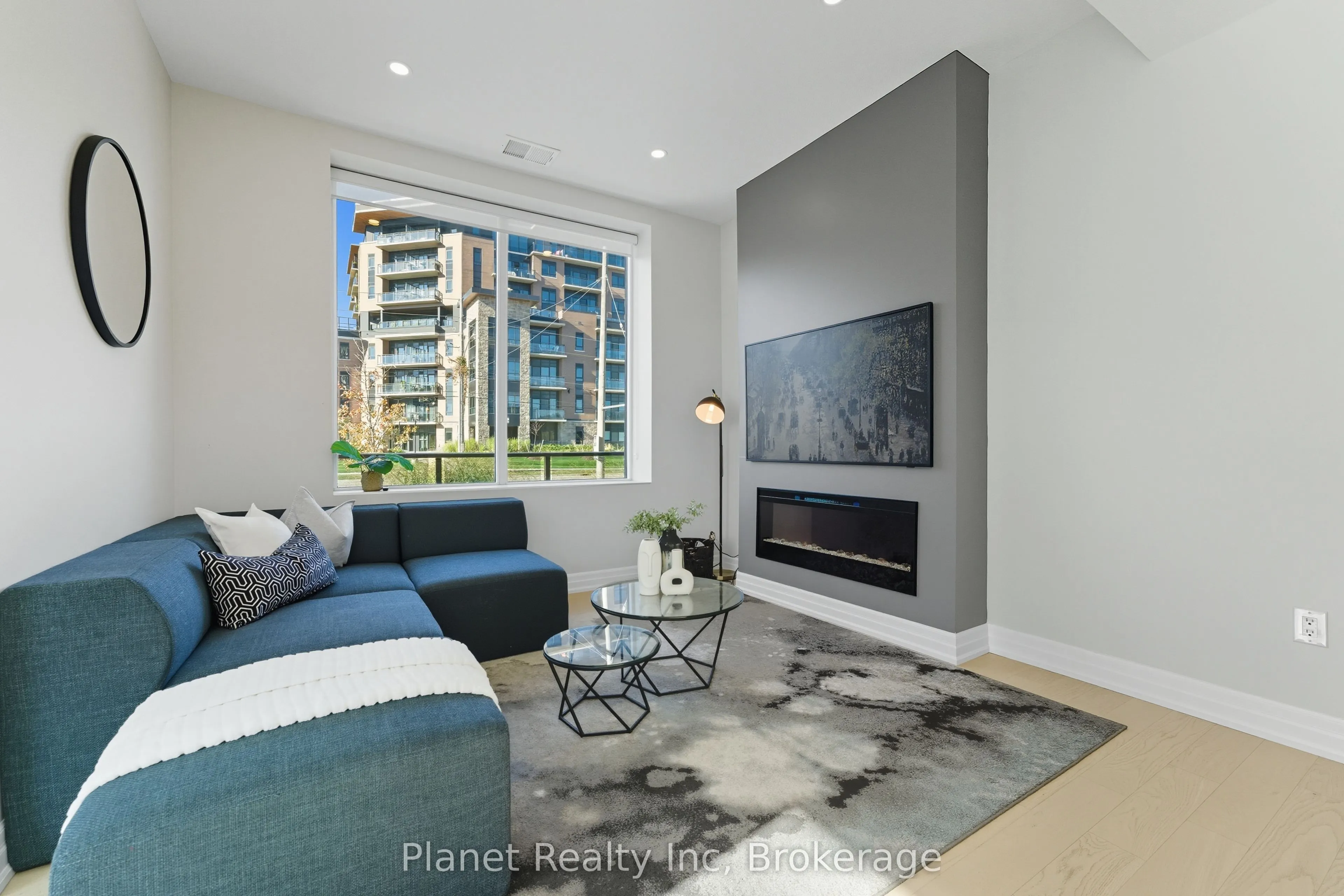 1878 Gordon Street #103