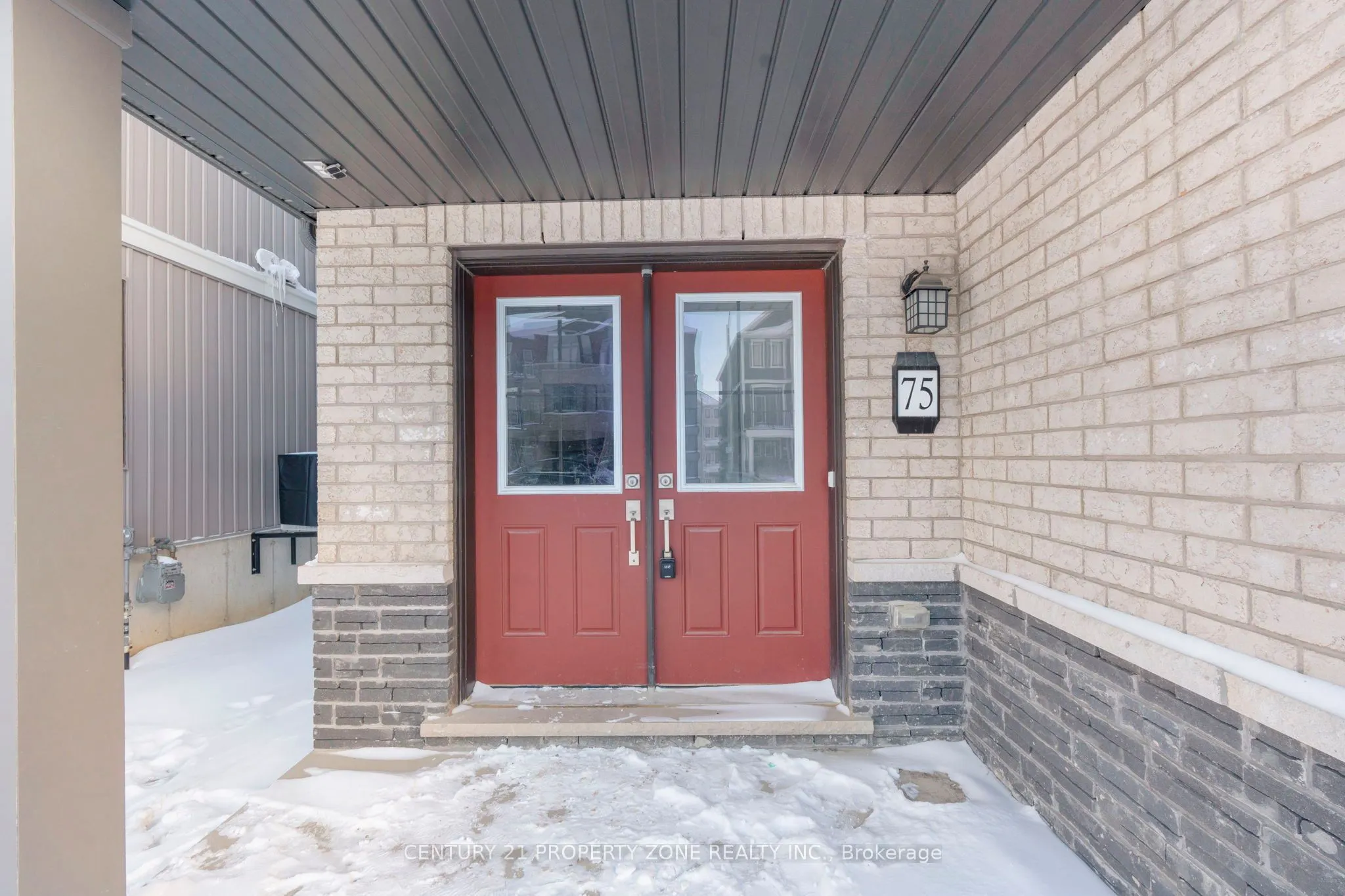 75 NORWICH Crescent