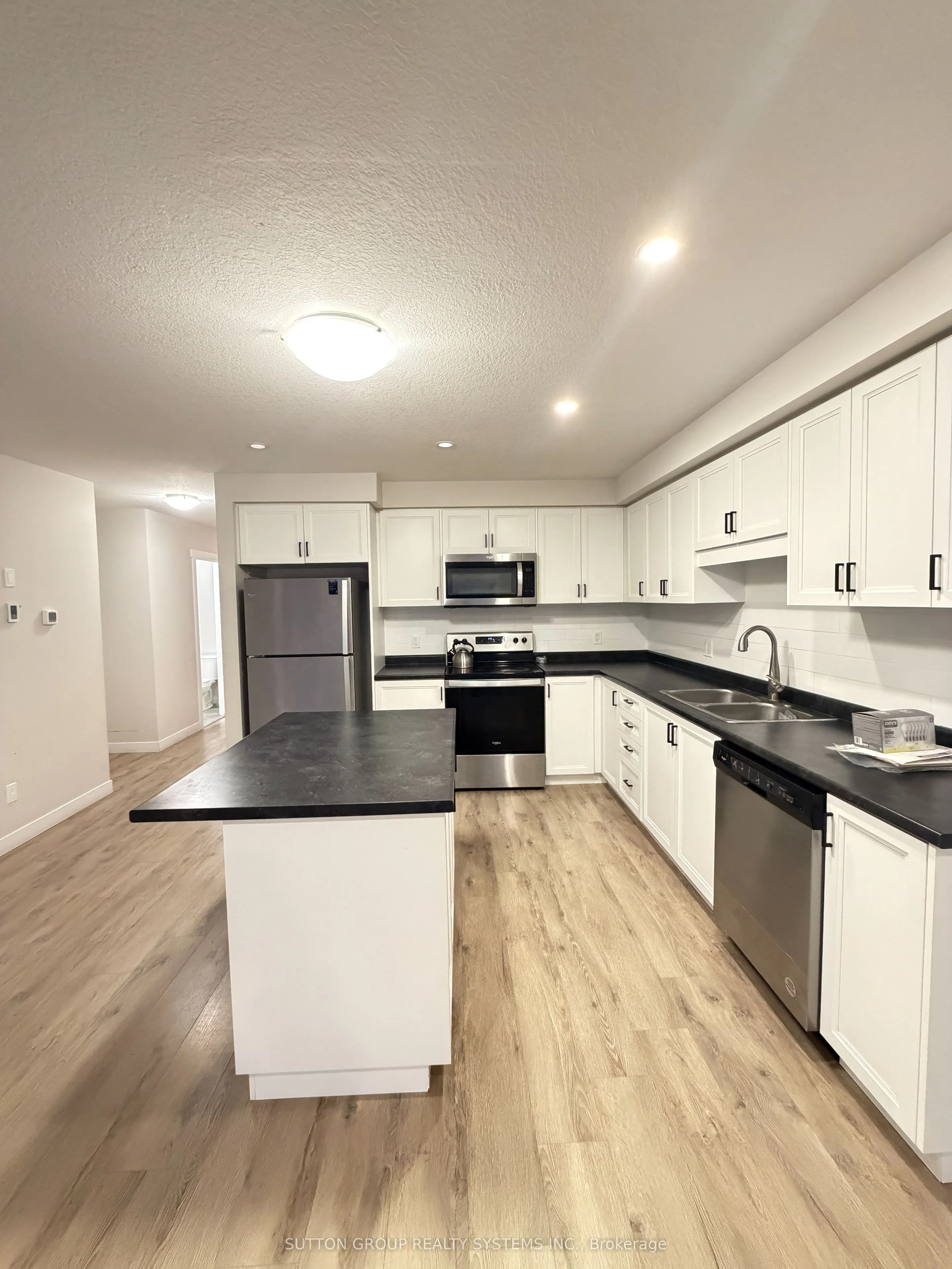 160 Stanley Street #4