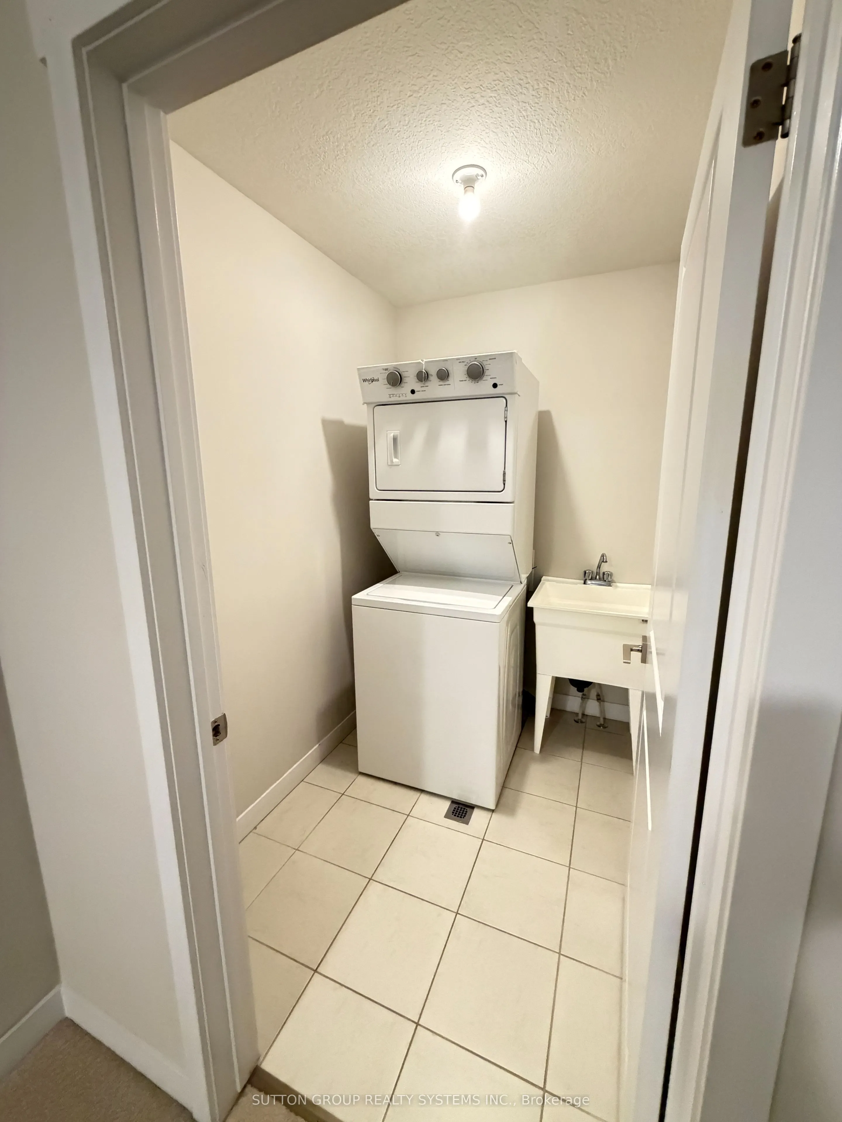 160 Stanley Street #4