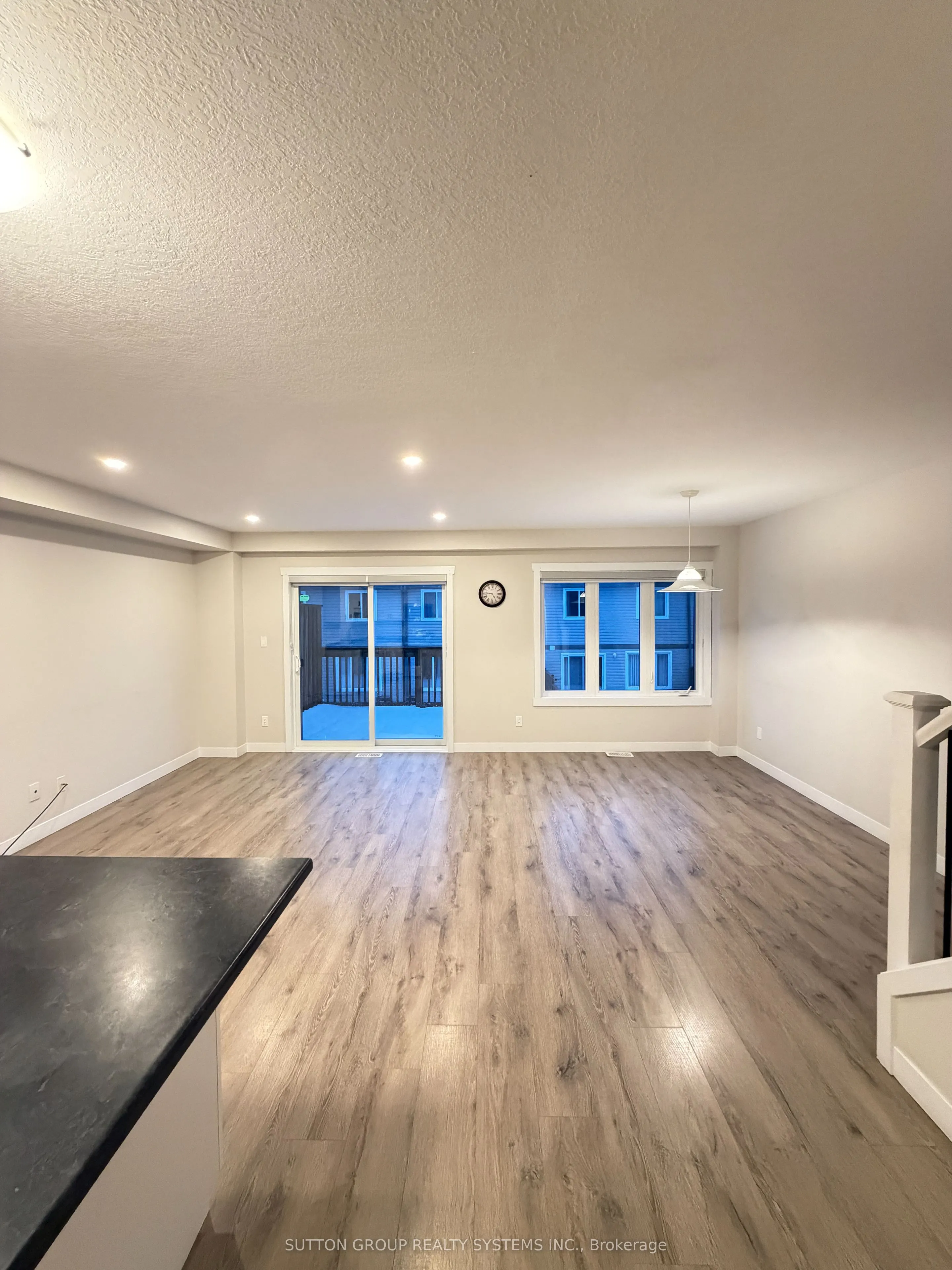 160 Stanley Street #4
