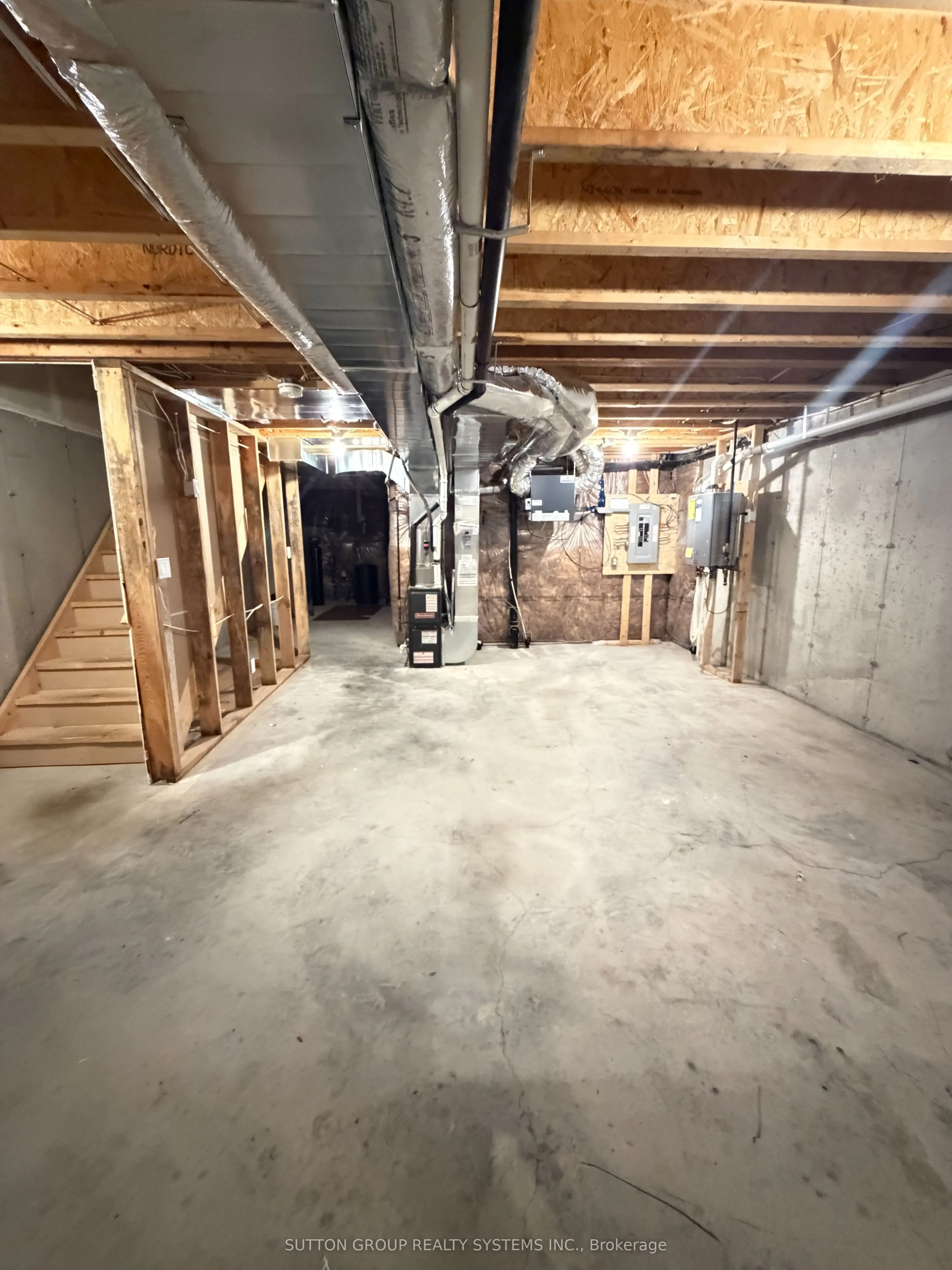 160 Stanley Street #4