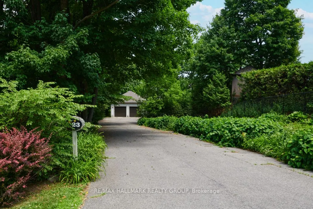 23 DAVIDSON Drive
