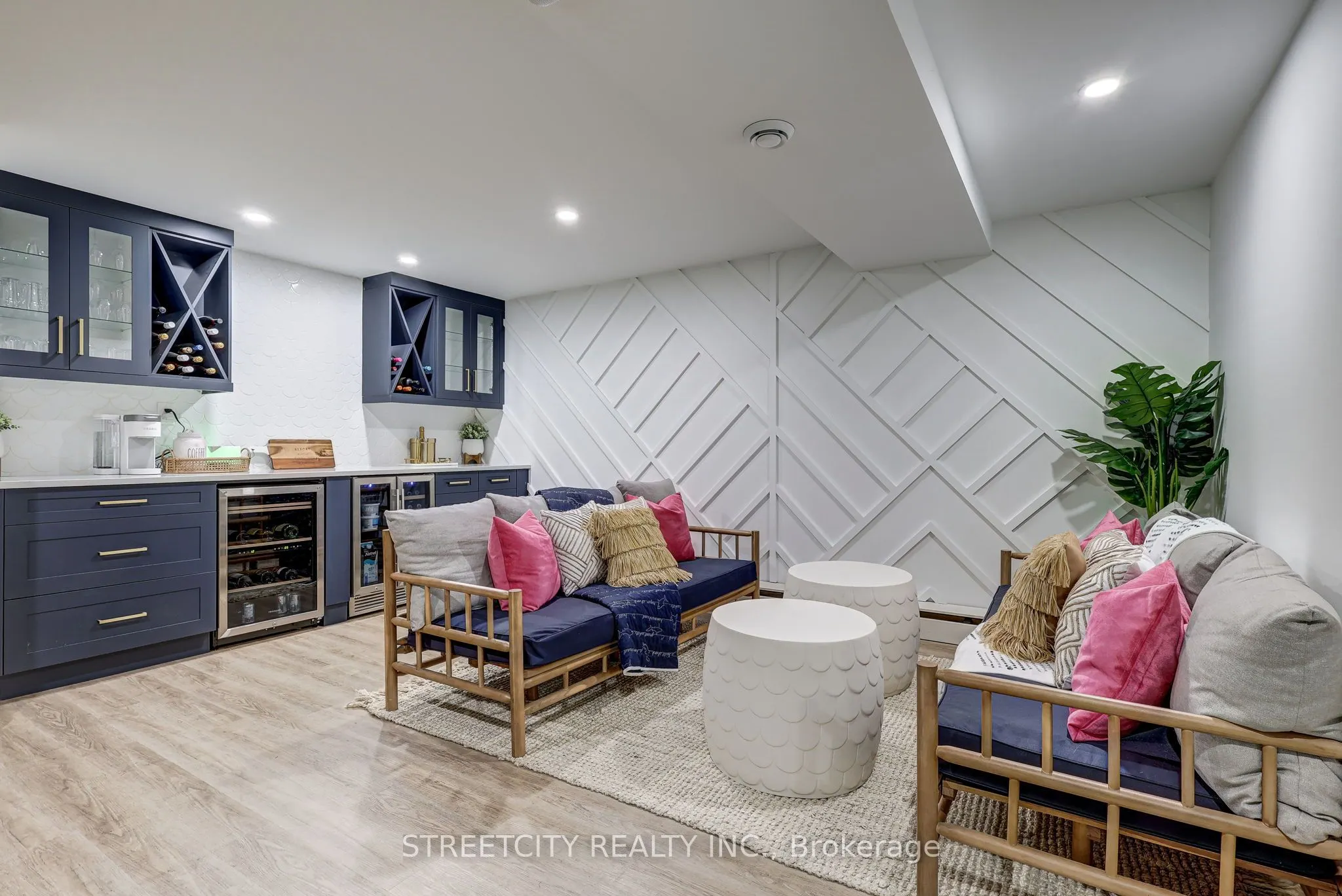 7 Thistle Court