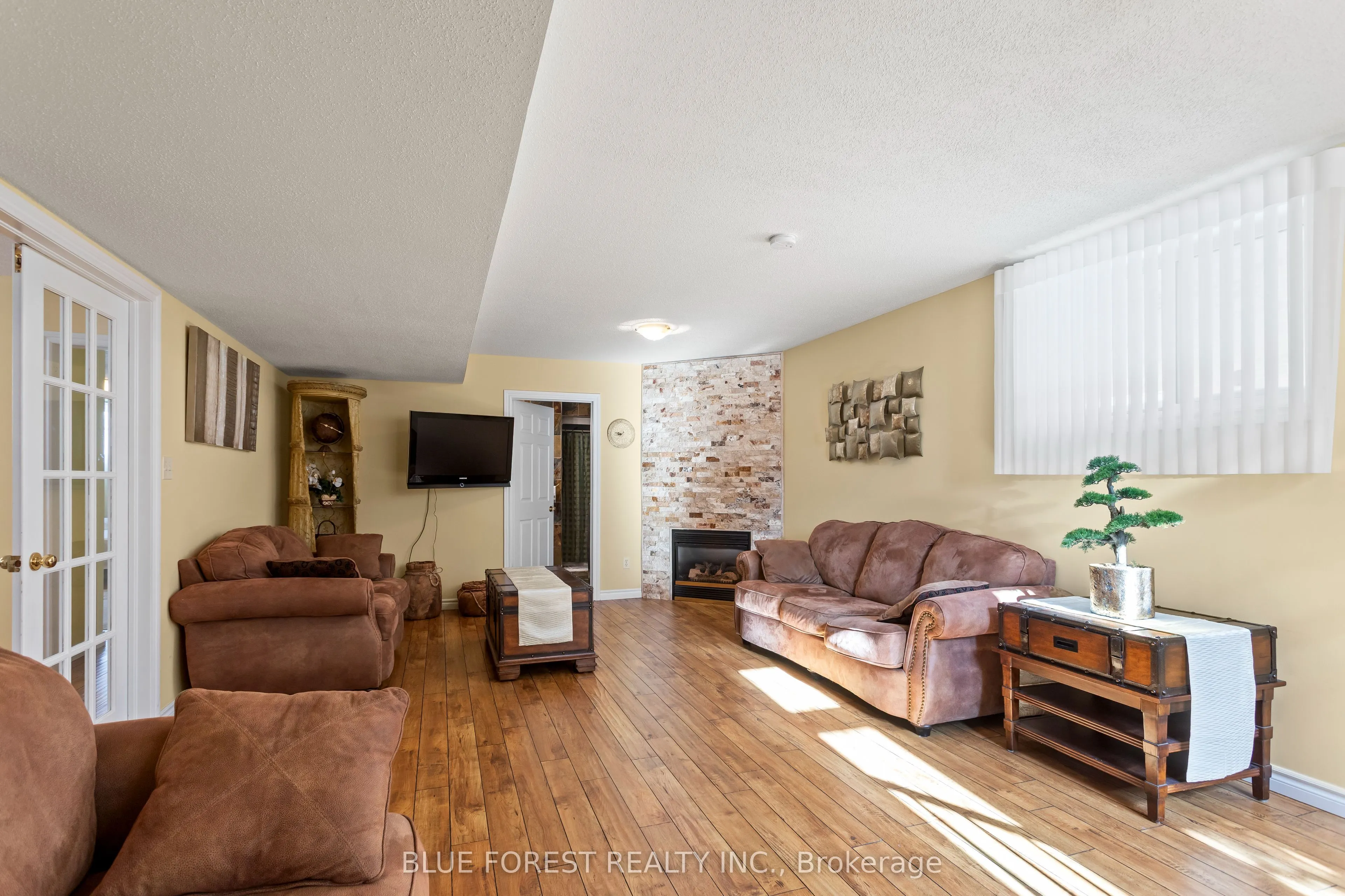 632 Thornwood Drive