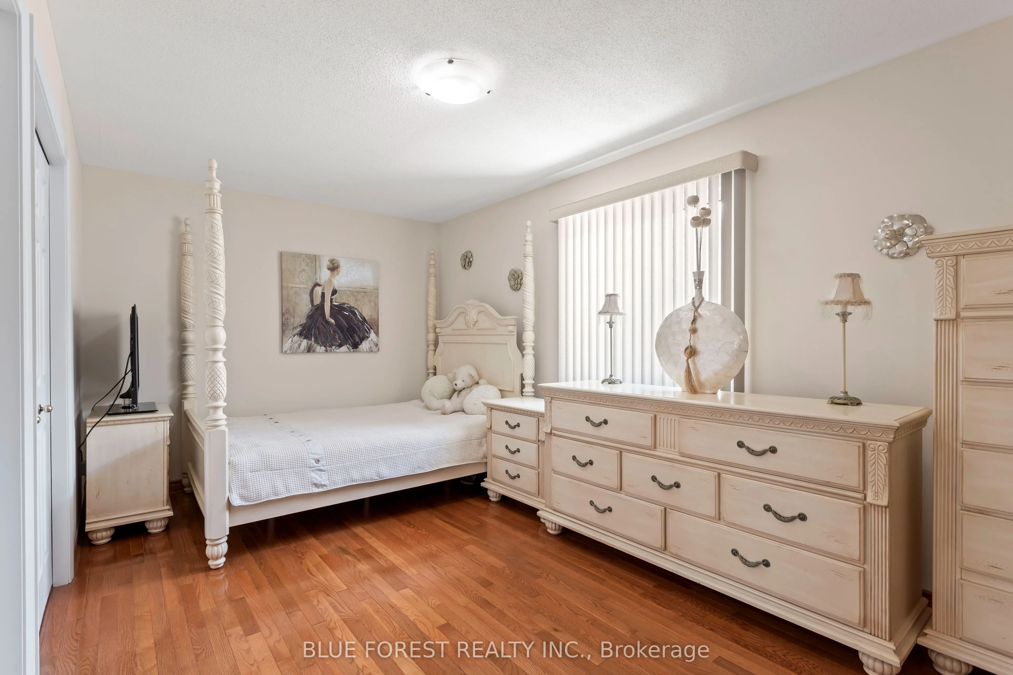 632 Thornwood Drive