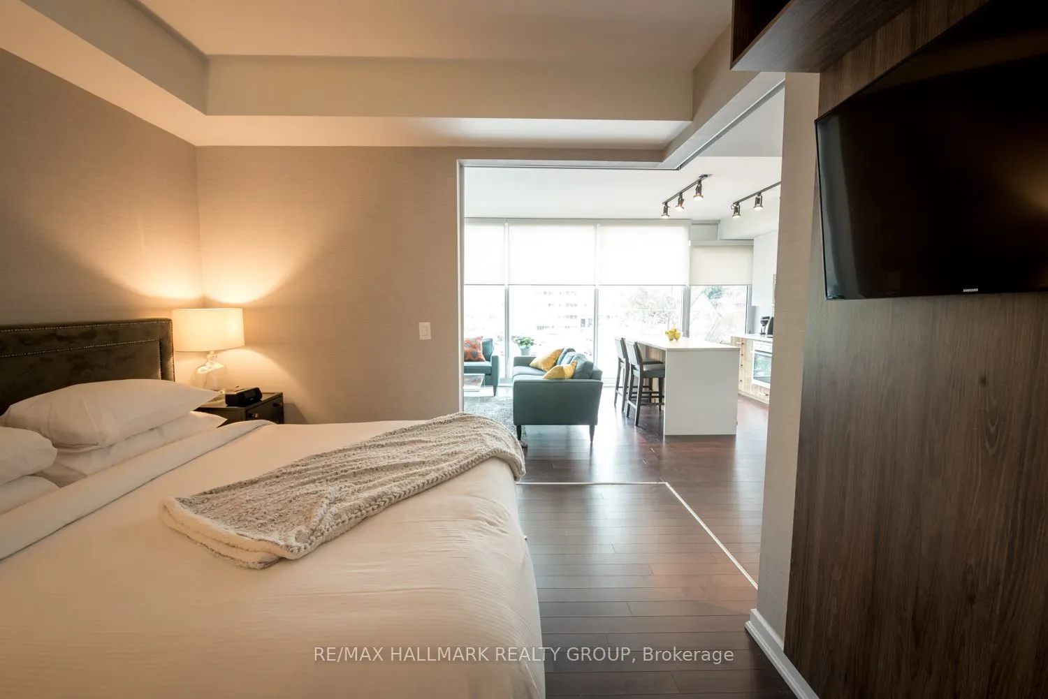 300 Lisgar Street #201
