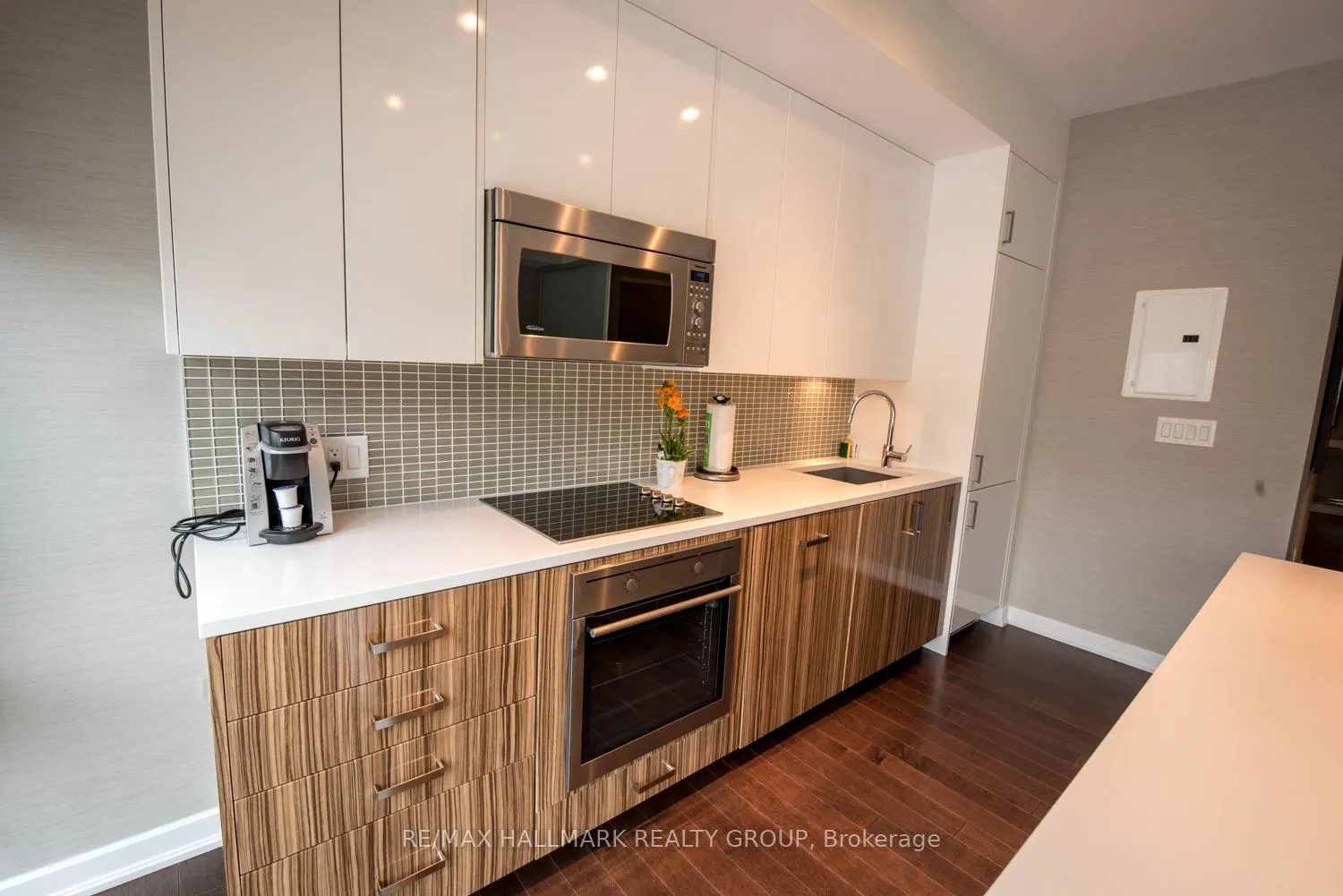 300 Lisgar Street #201