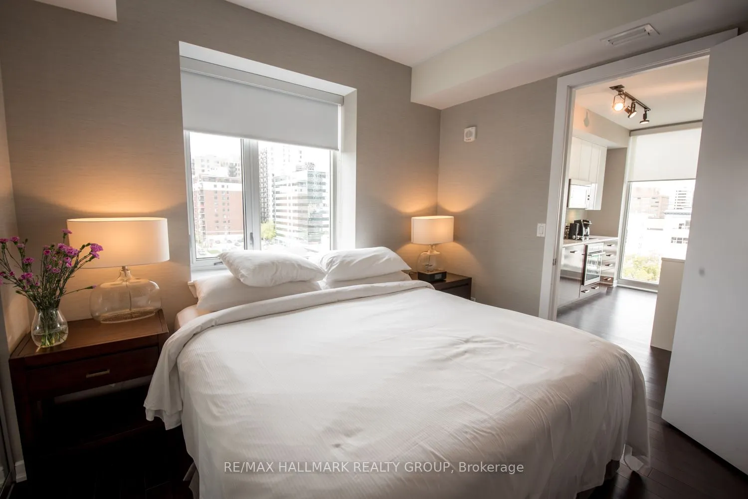 300 Lisgar Street #1111