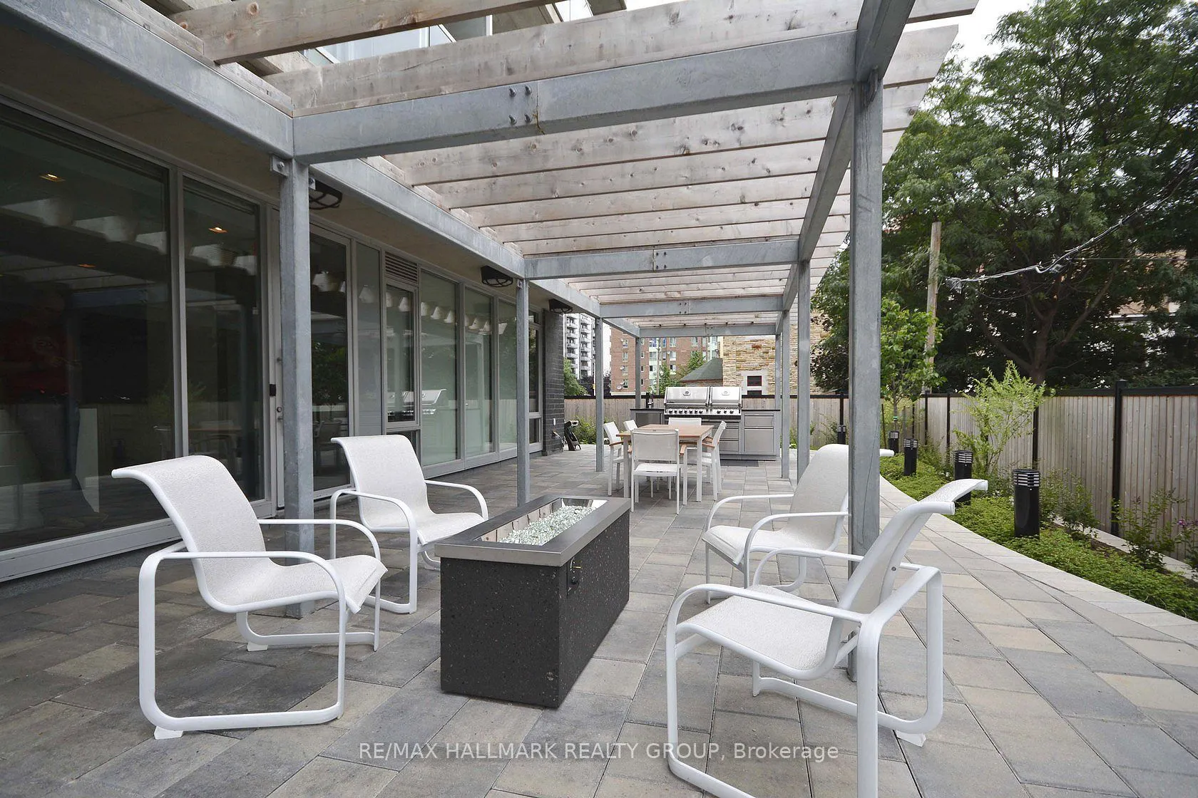 300 Lisgar Street #1111