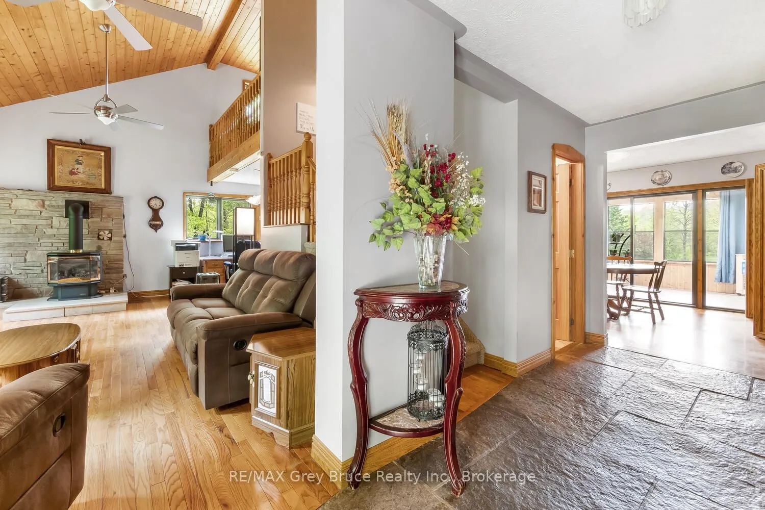 1033 Bruce Road 9