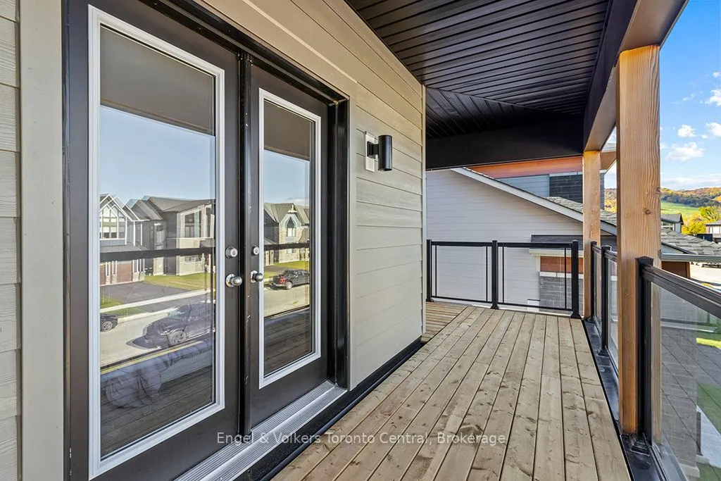 157 SPRINGSIDE Crescent