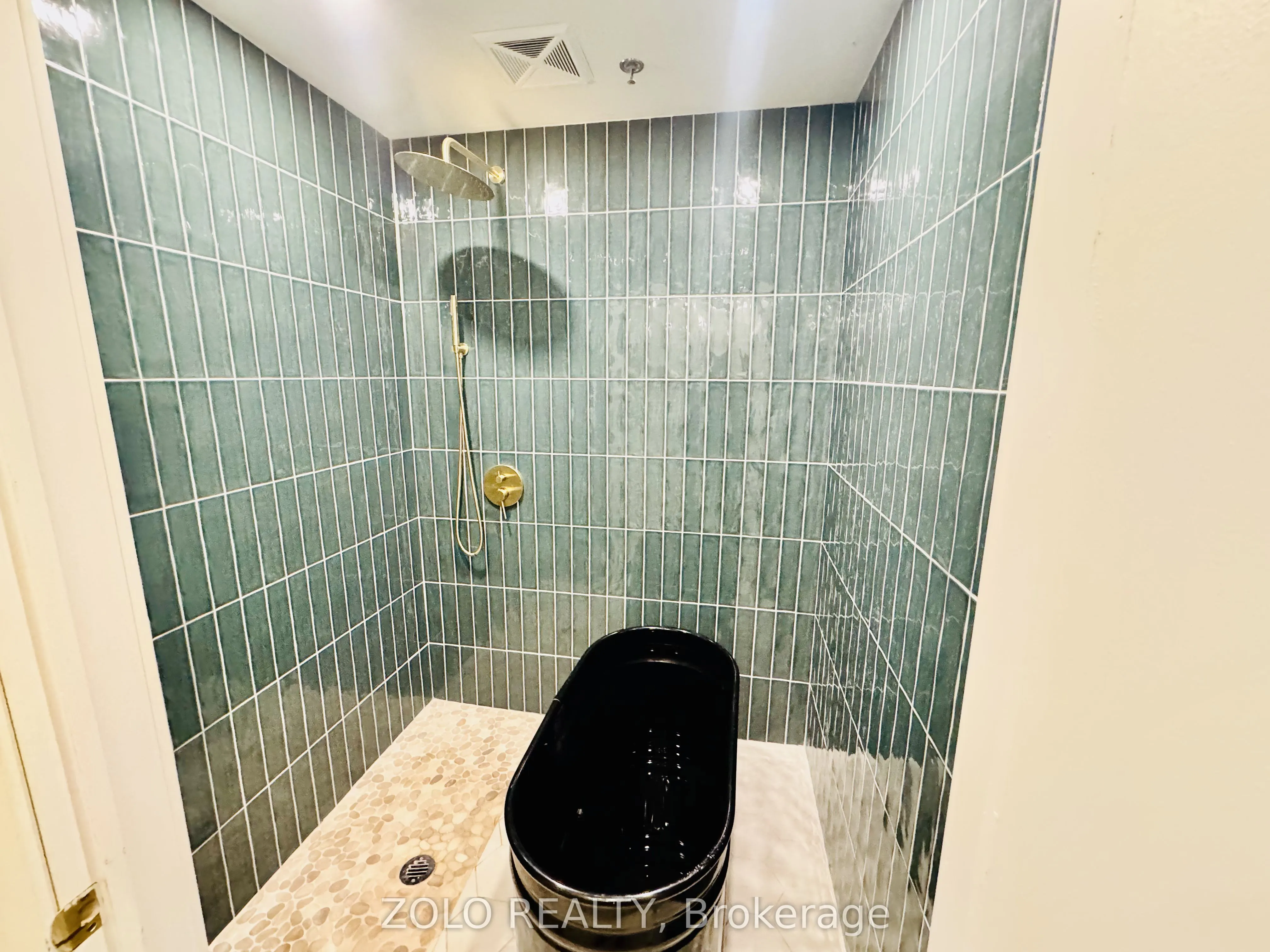 170 Rockhaven Lane #108