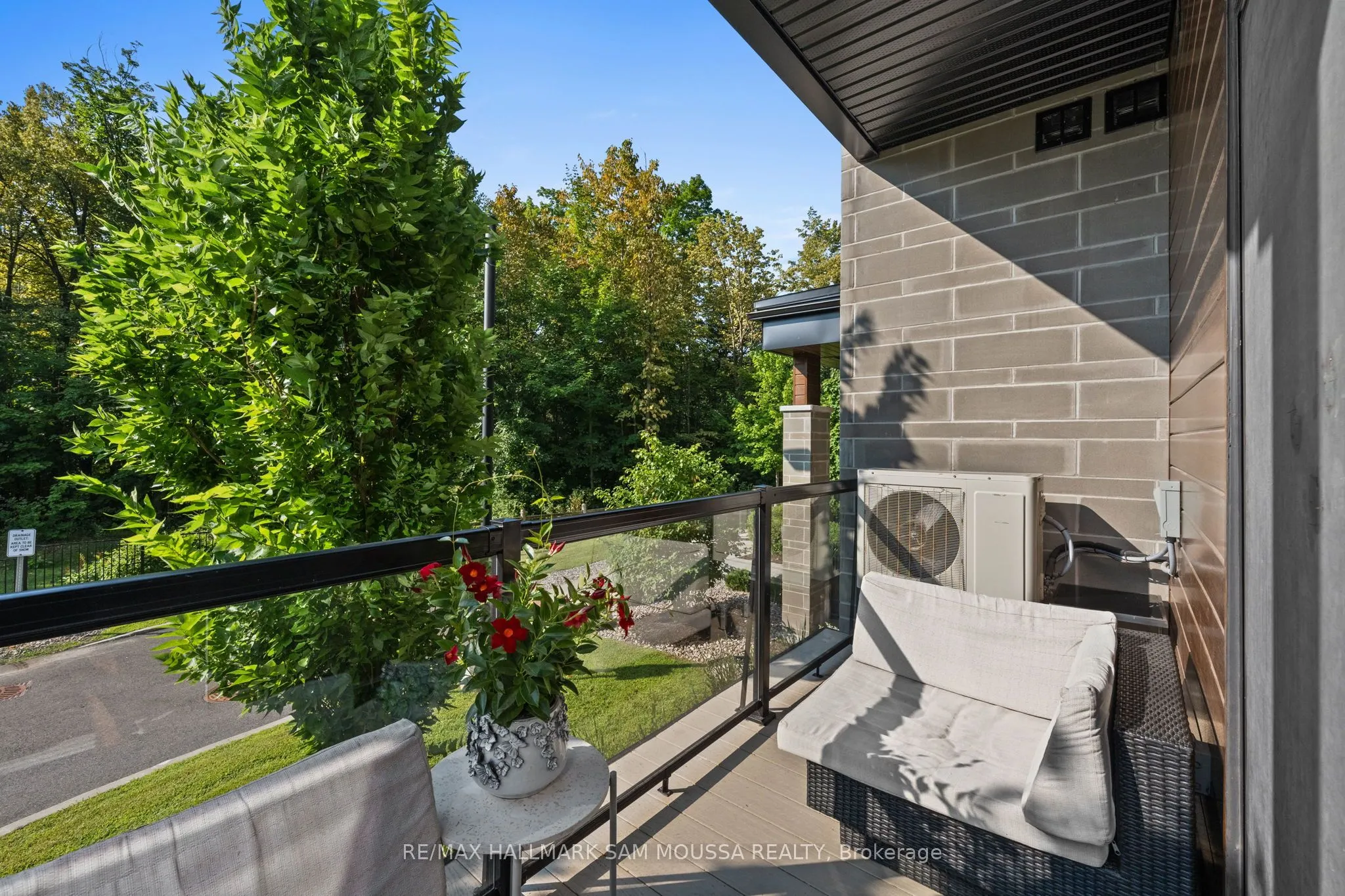 120 Cortile Private #101