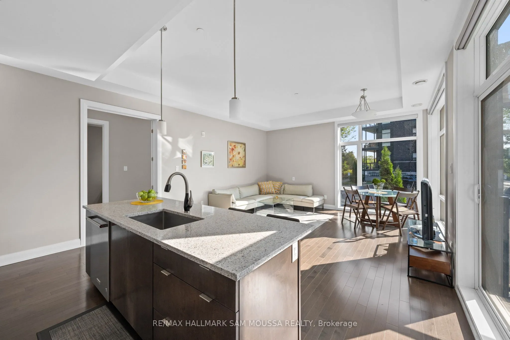 120 Cortile Private #101