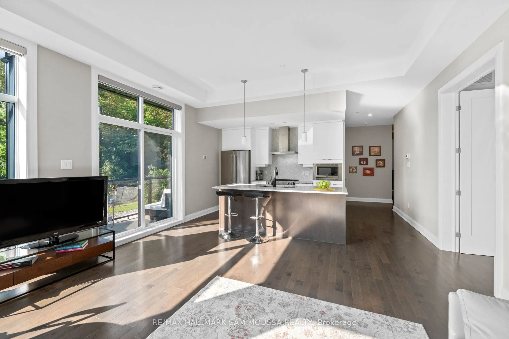 120 Cortile Private #101