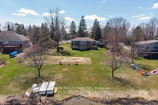 17 Shelley Drive E