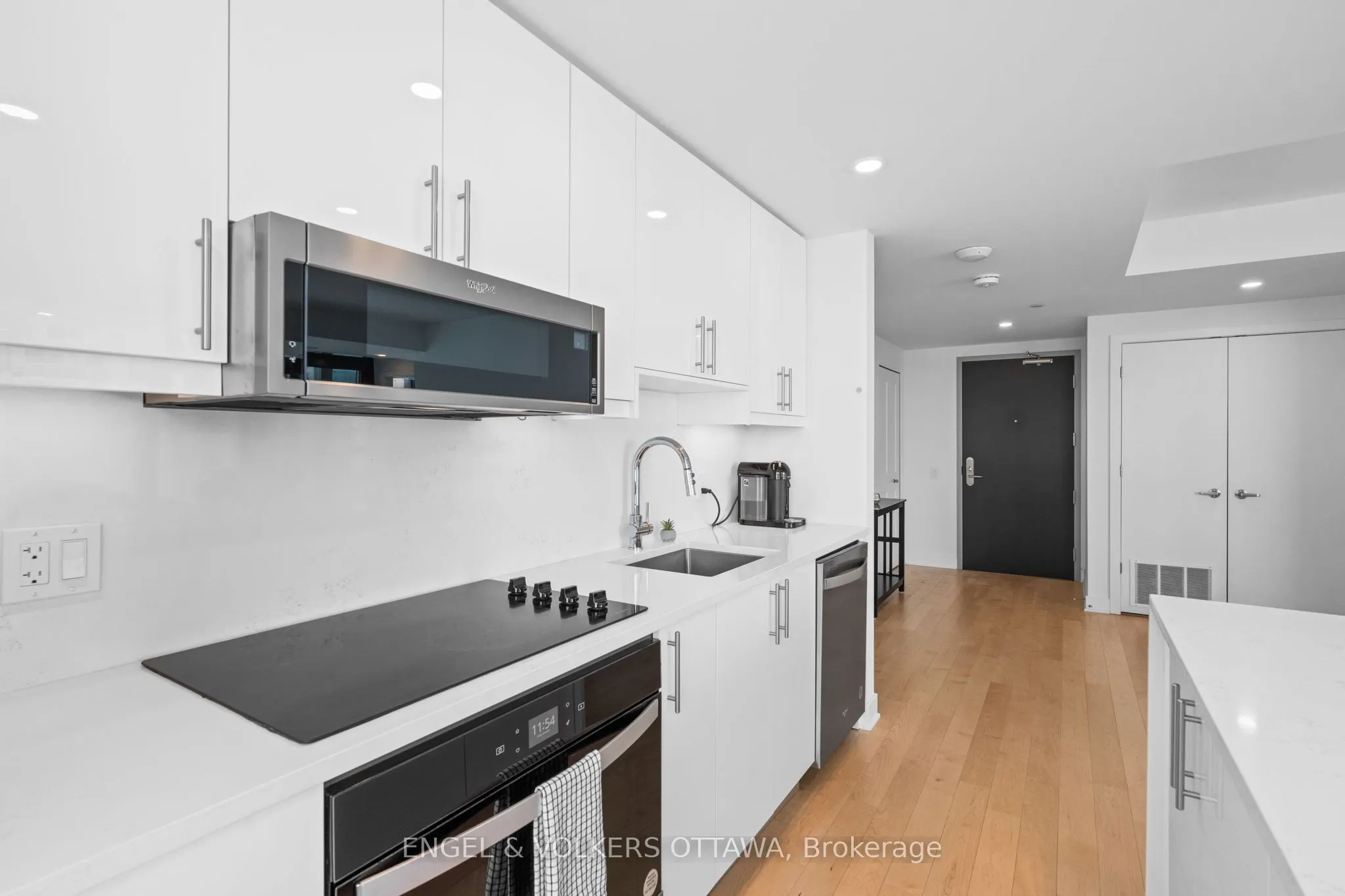 180 George Street #1802
