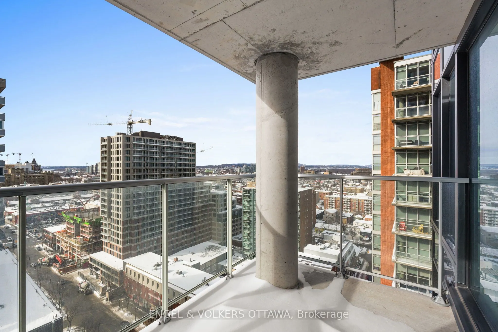 180 George Street #1802