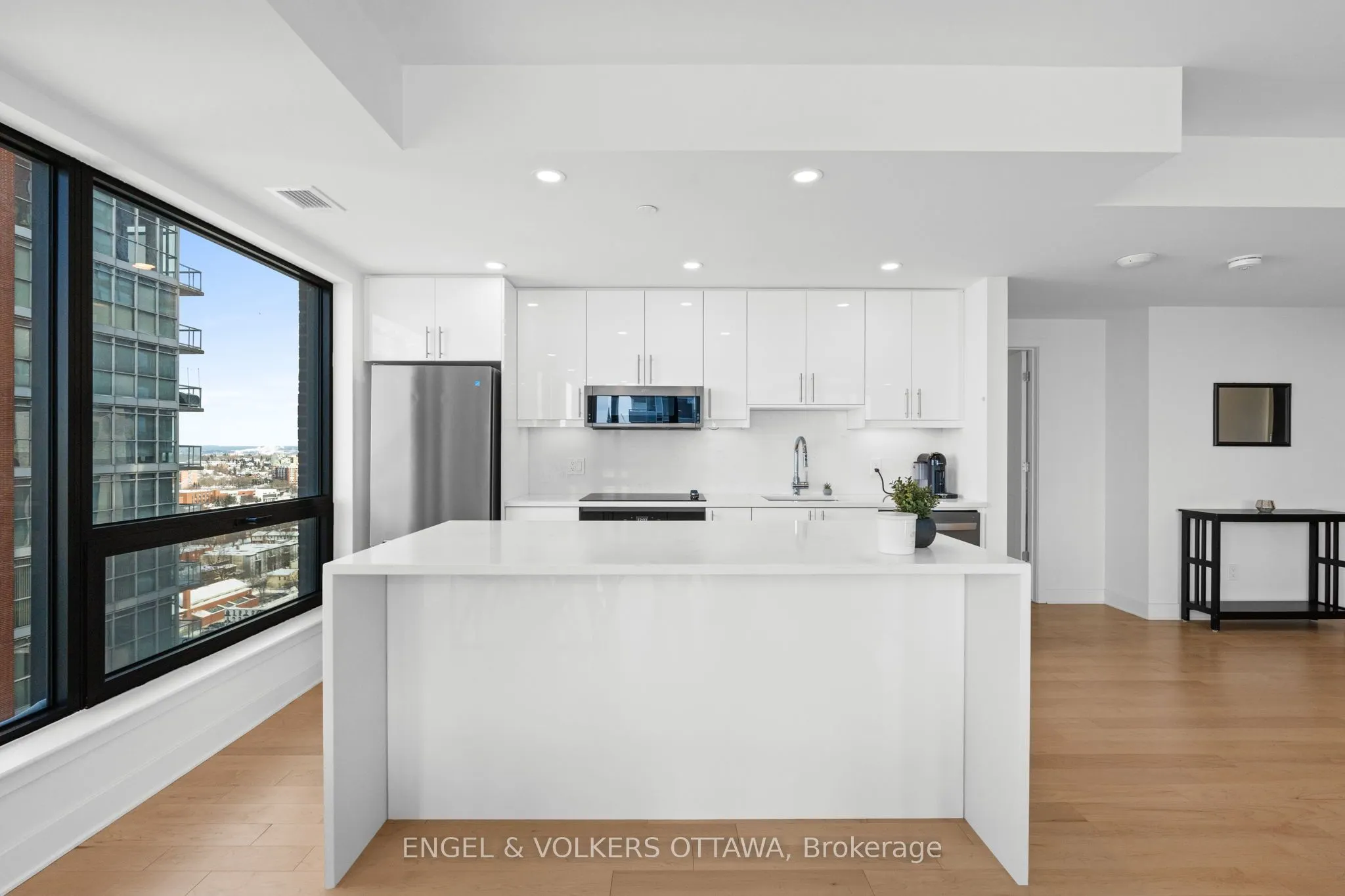 180 George Street #1802