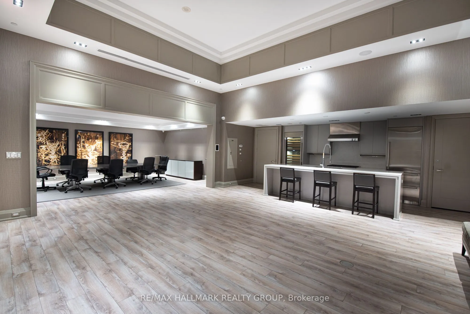 111 Champagne Avenue #611