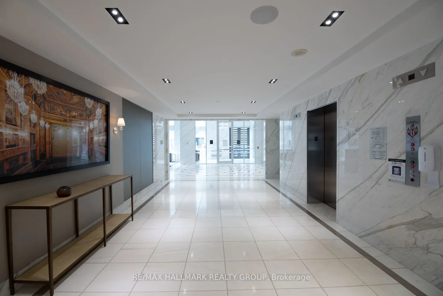 111 Champagne Avenue #1805