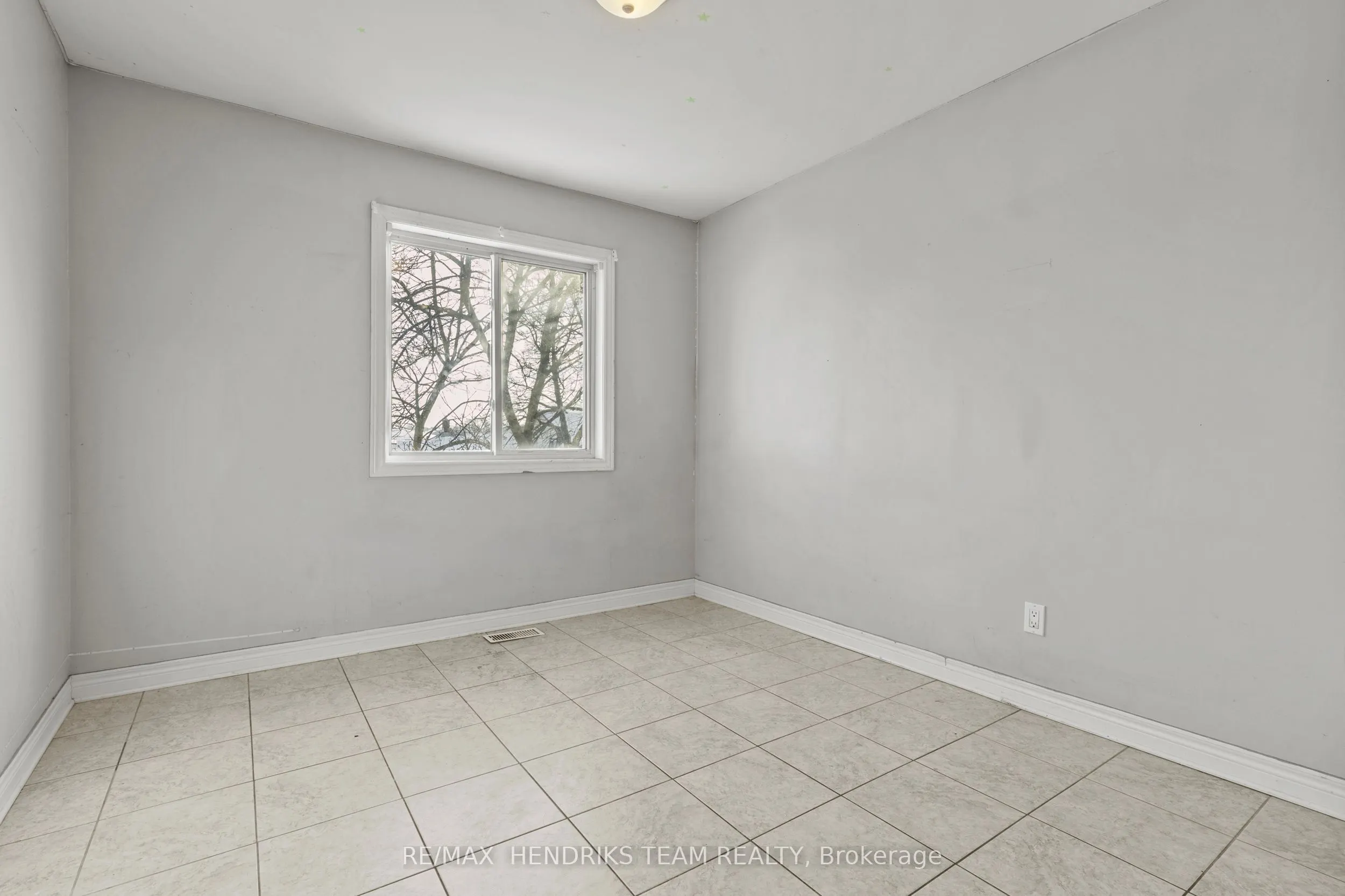 2 Townline Road E