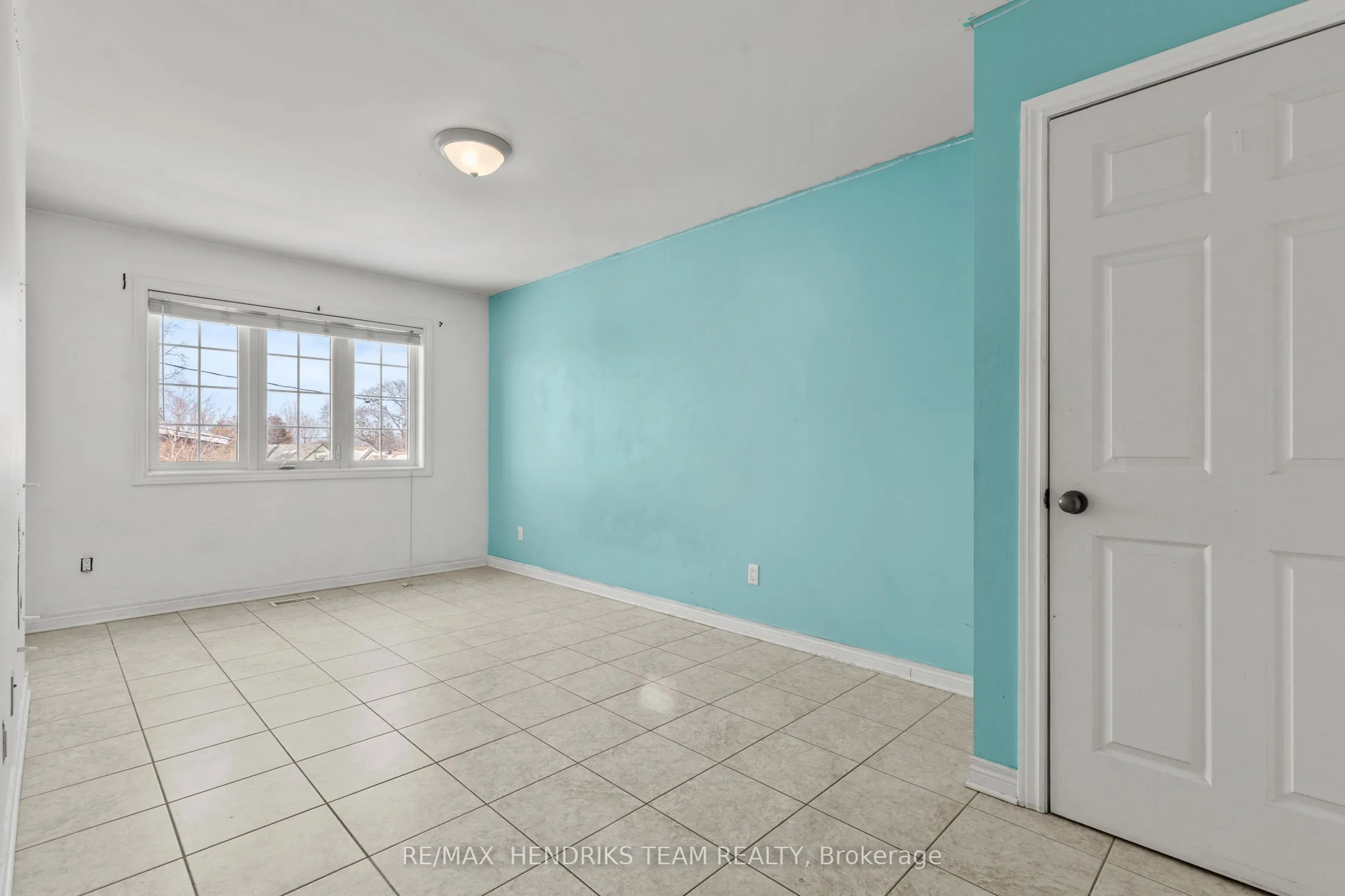 2 Townline Road E