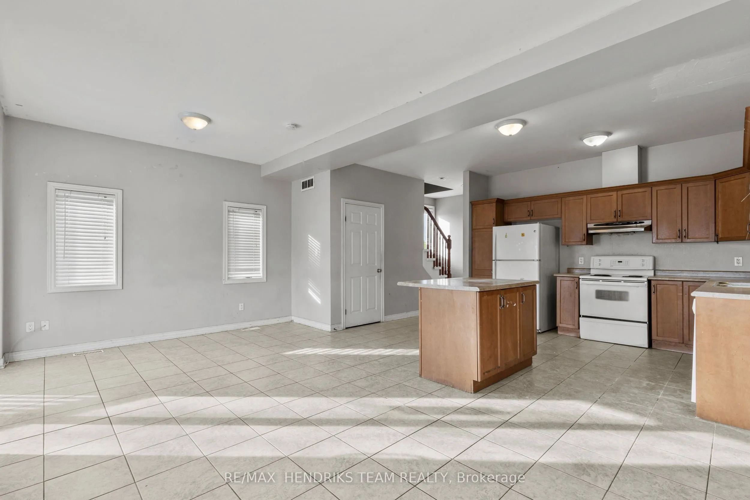 2 Townline Road E