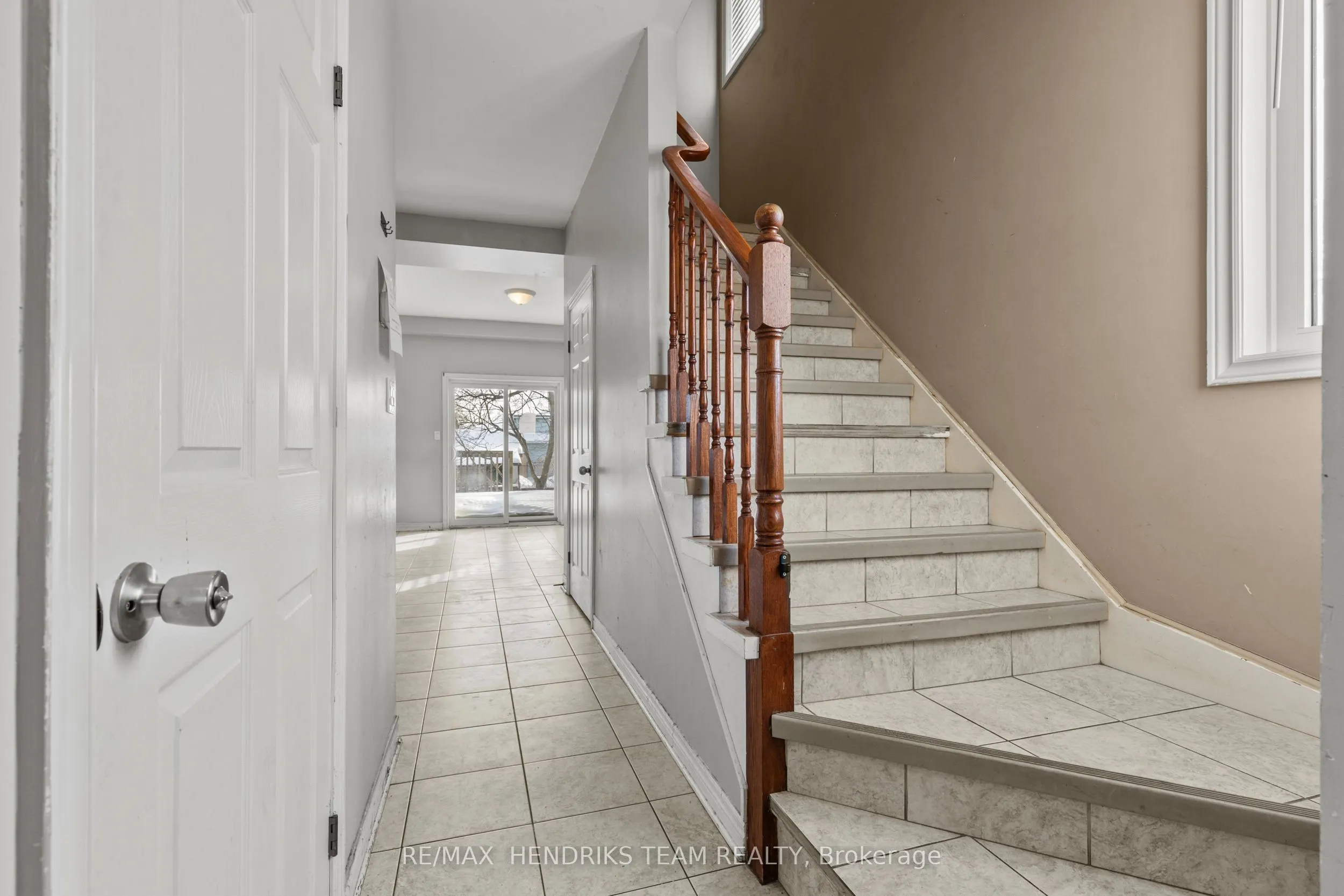 2 Townline Road E