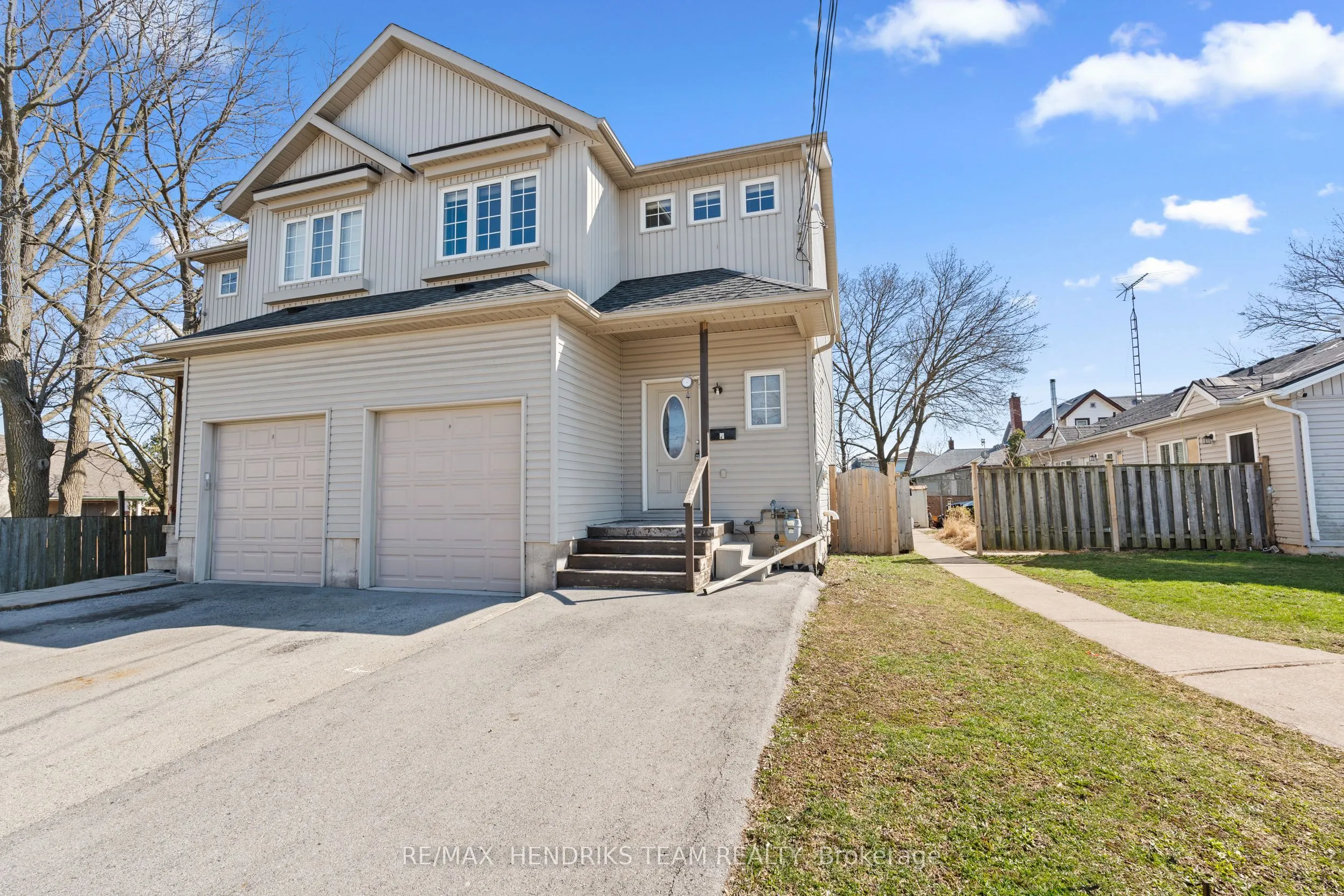 2 Townline Road E