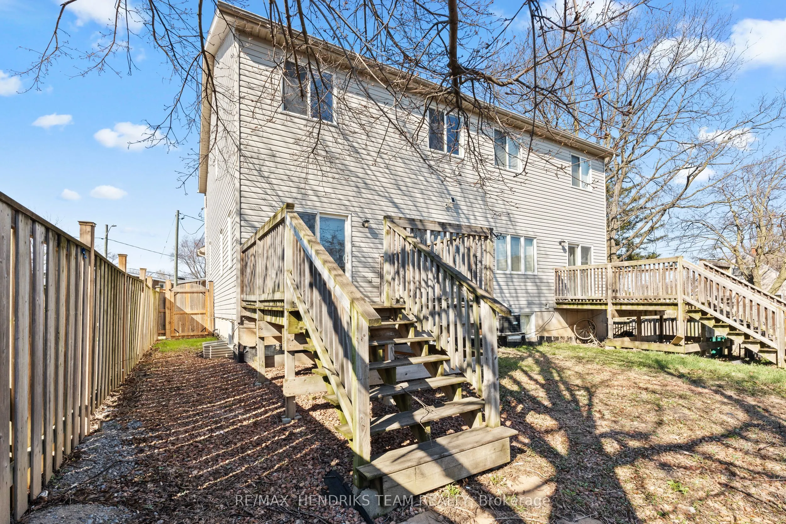 2 Townline Road E