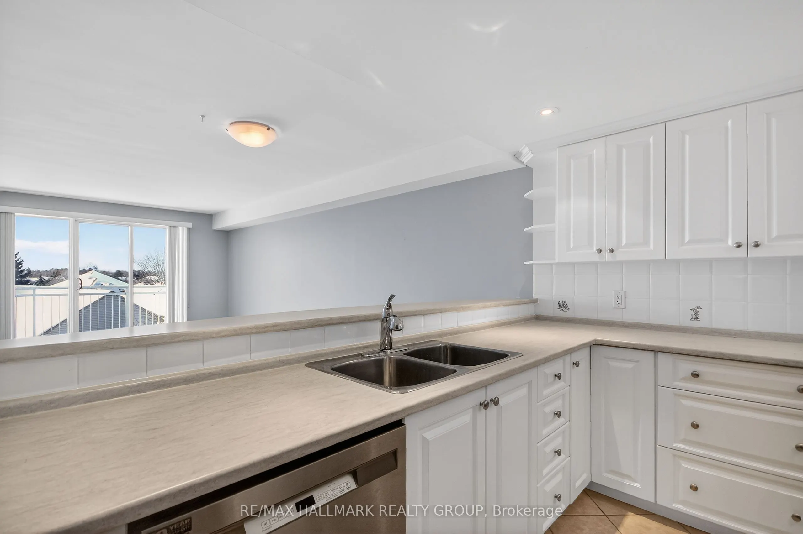 51 Robson Court #2B