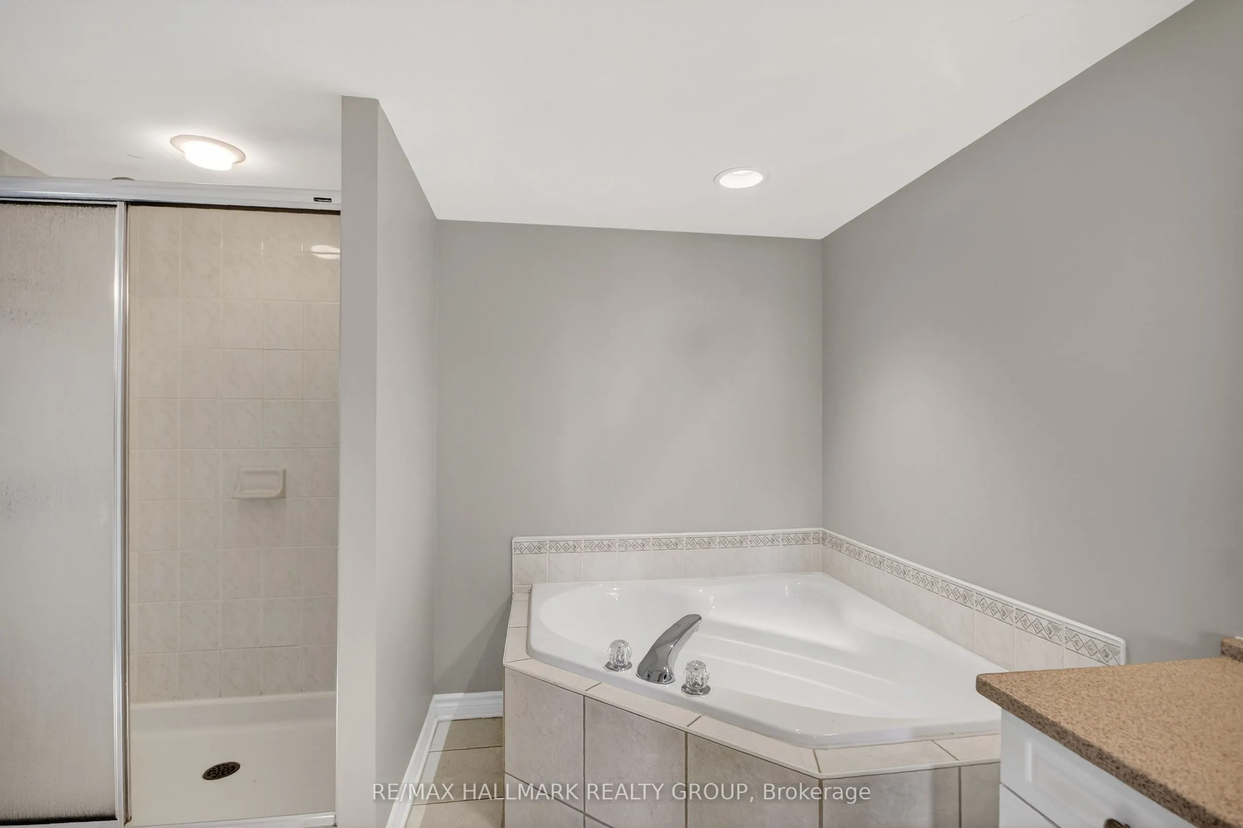 51 Robson Court #2B