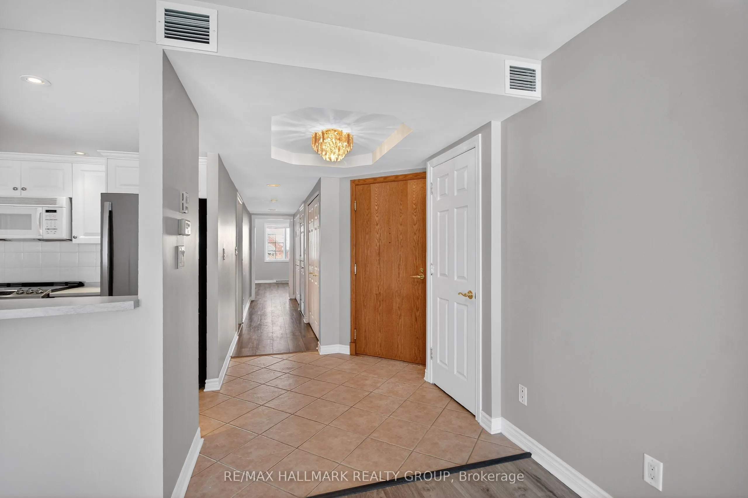 51 Robson Court #2B